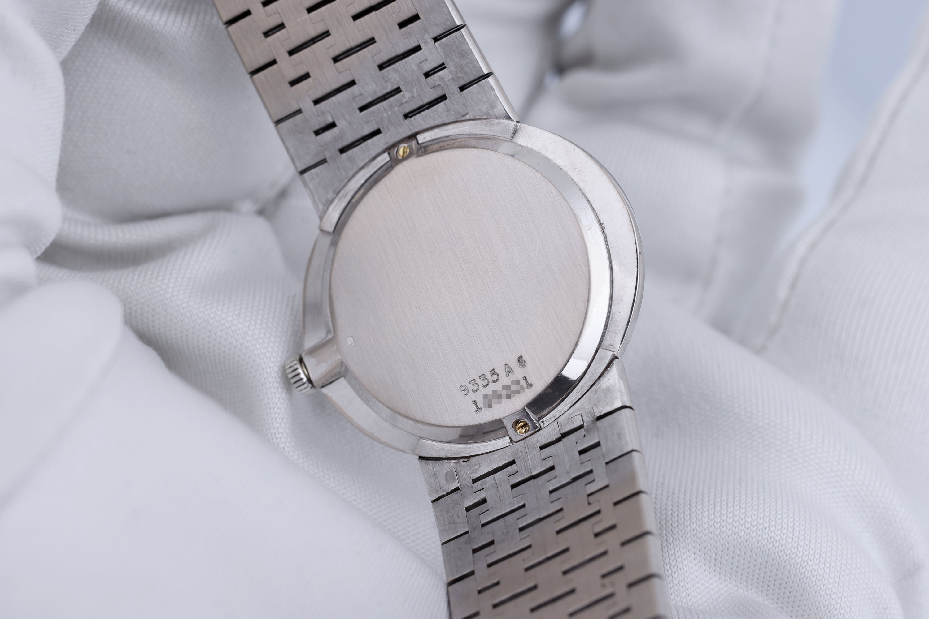 Piaget Vintage Ladies Wristwatch | REF. 9335 A6 | 18k White Gold | Diamond Bezel | 1980's