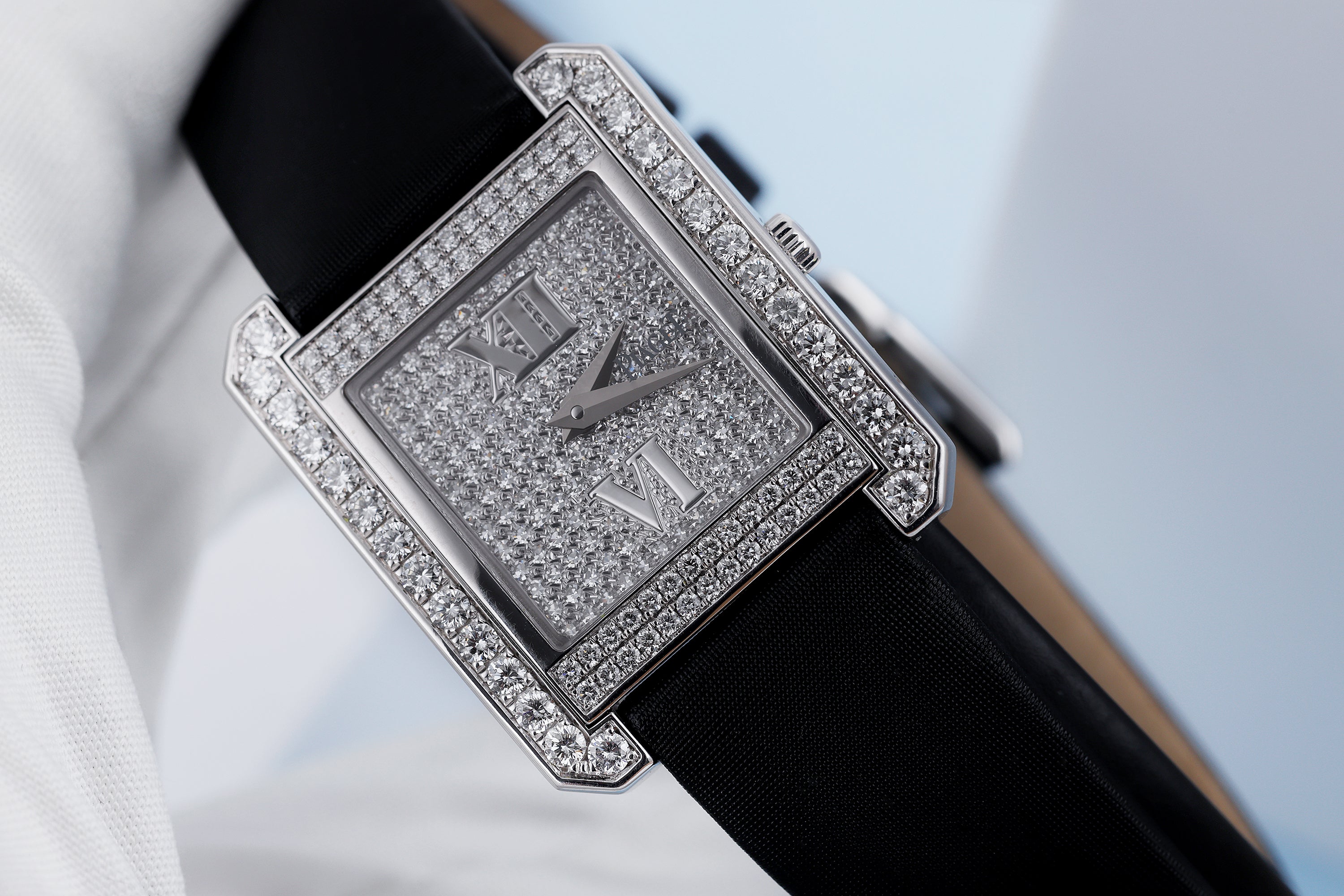 Piaget Protocole Ladies Wristwatch | Pavé Diamond Dial, Bezel & Clasp | 18k White Gold | 25mm | Circa 2000's