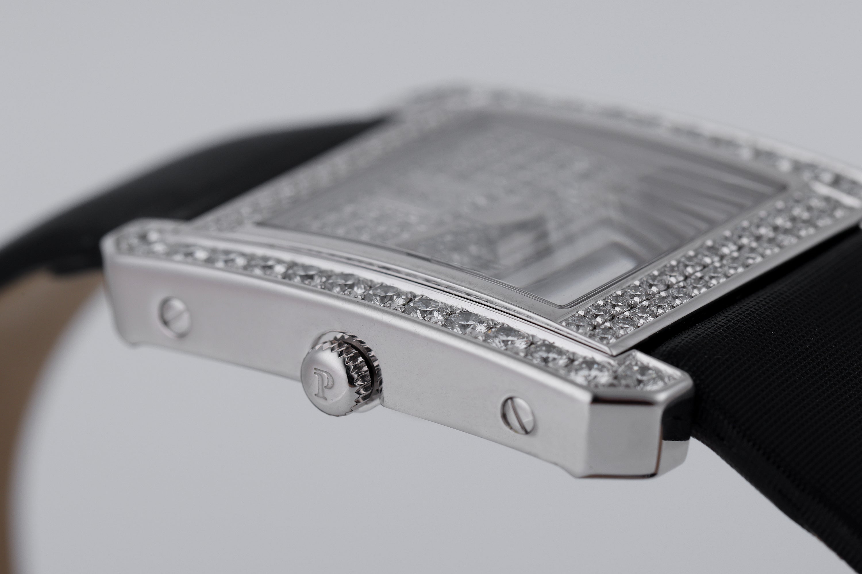 Piaget Protocole Ladies Wristwatch | Pavé Diamond Dial, Bezel & Clasp | 18k White Gold | 25mm | Circa 2000's