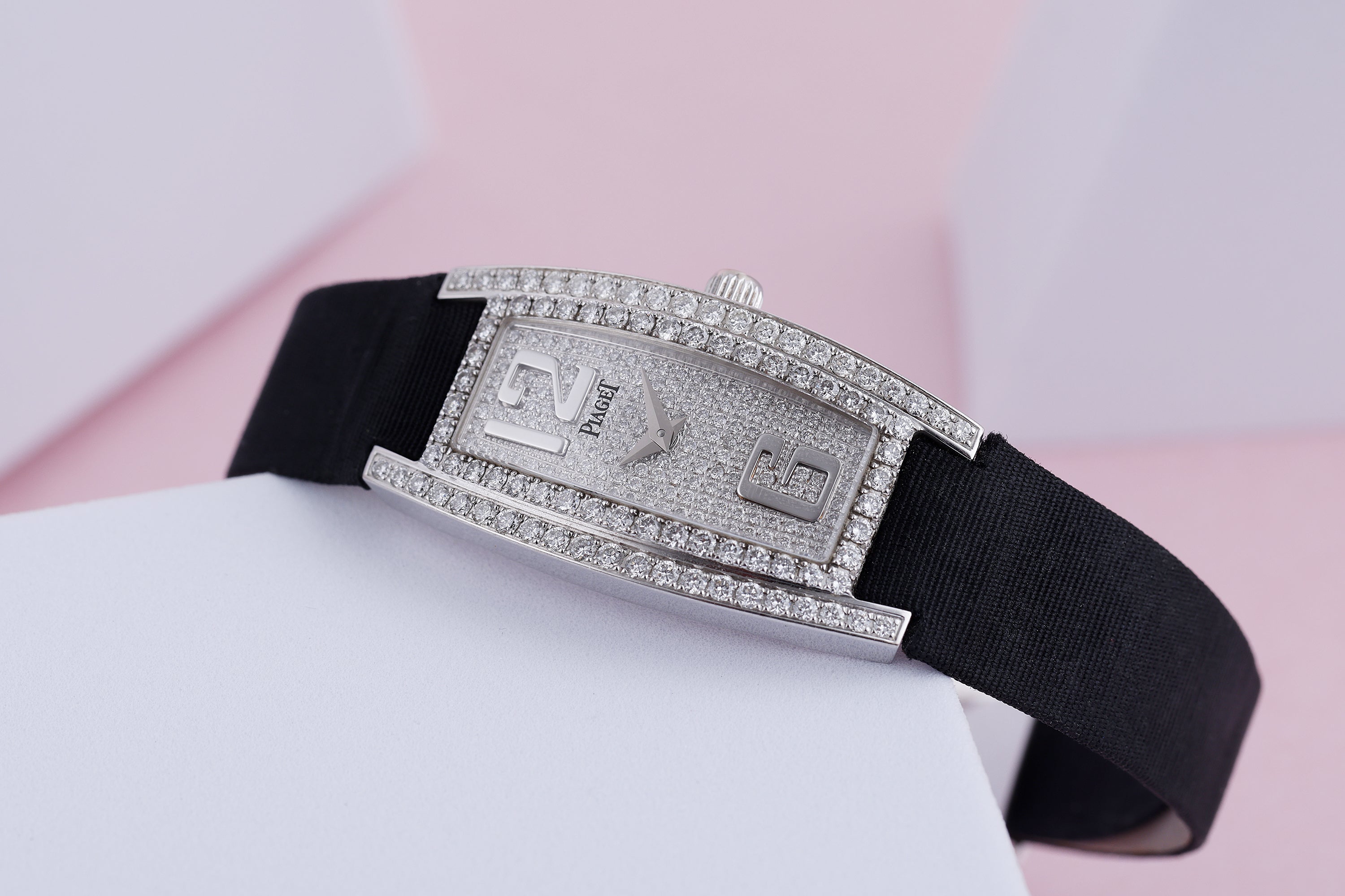 Piaget Limelight Tonneau | Pavé Diamond Dial & Bezel | 18k White Gold | 18mm | 2000's