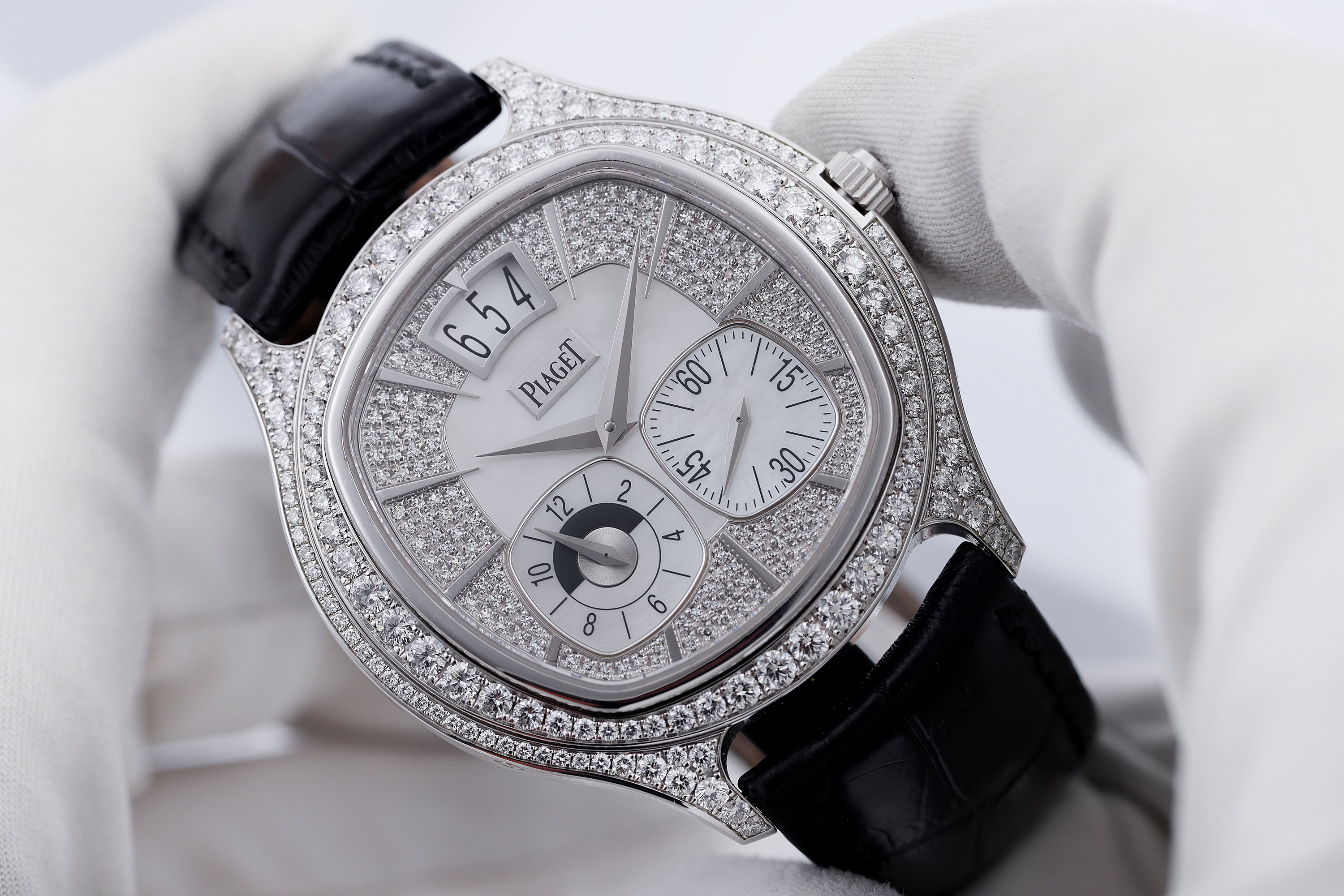Piaget Polo Emperador Dual Time | REF. G0A32018 | Automatic | Mother of Pearl & Pavé Diamond | 18k White Gold | 42mm | Box & Papers