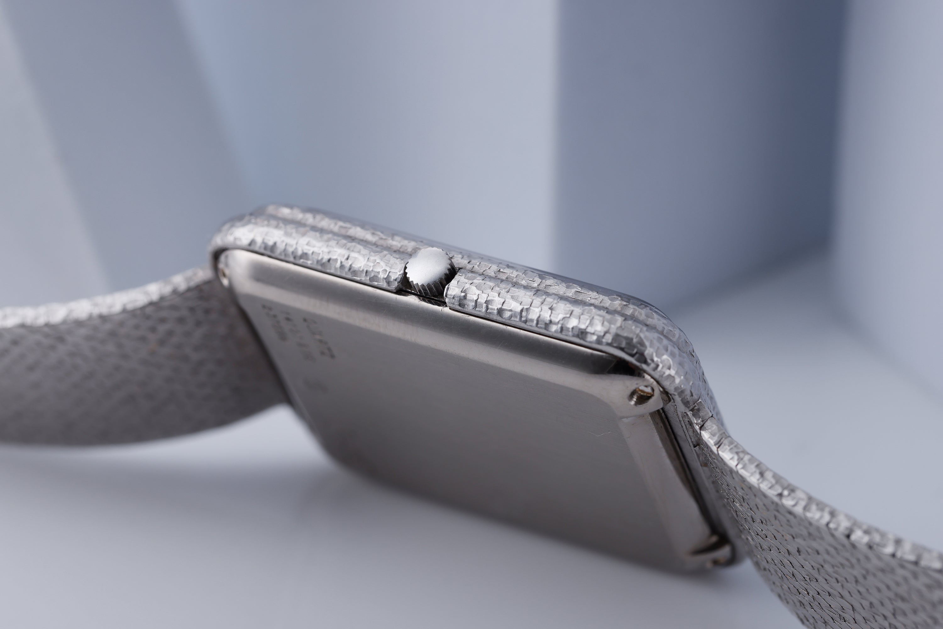 Piaget Beta Quartz | REF. 14101 B 56 | Blue Dial | 18k White Gold | 33.5mm | 1970s