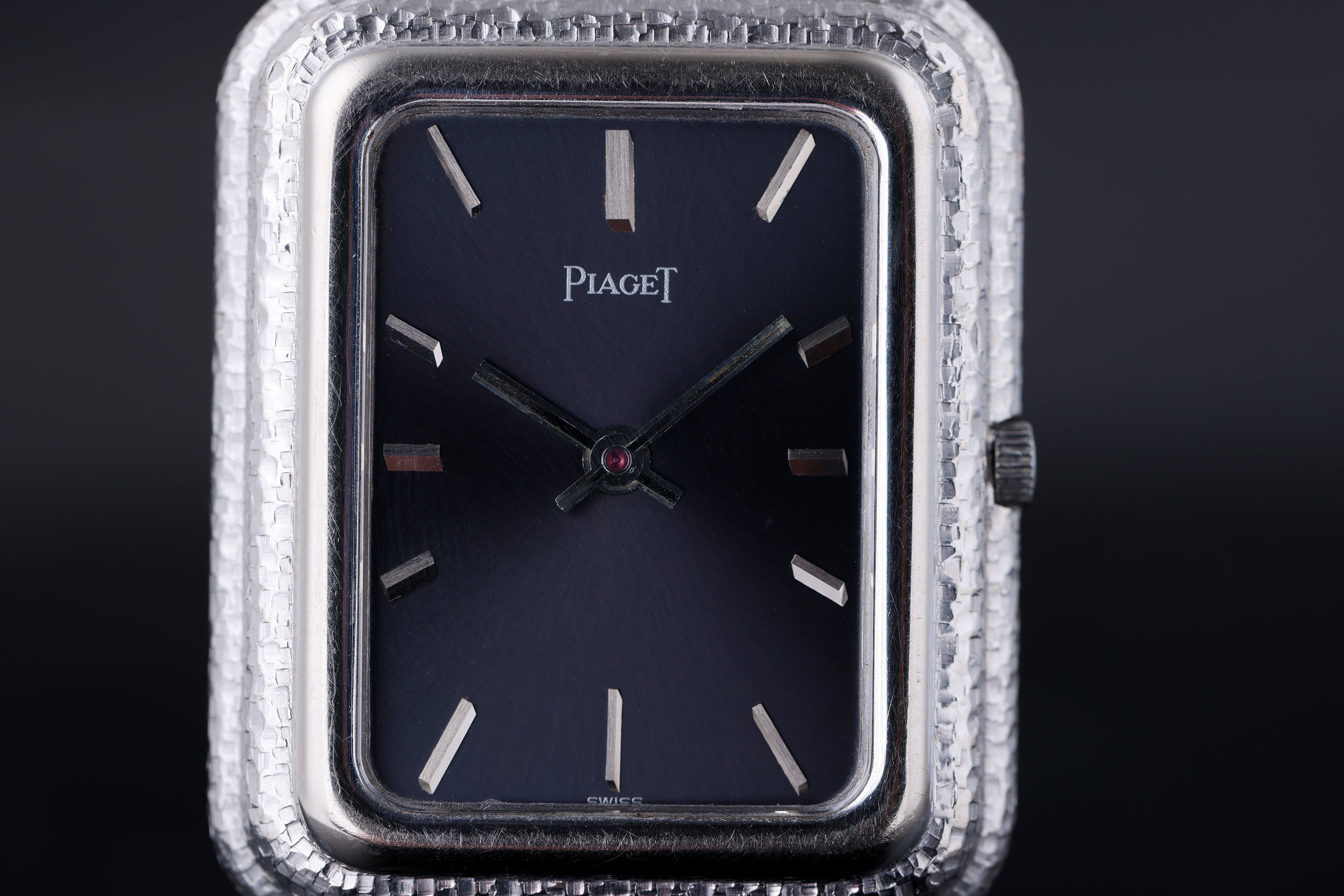 Piaget Beta Quartz | REF. 14101 B 56 | Blue Dial | 18k White Gold | 33.5mm | 1970s