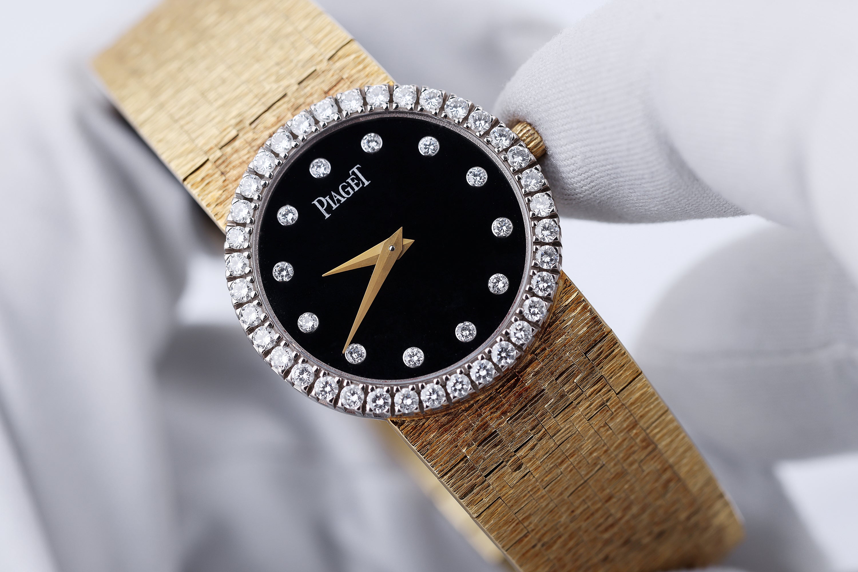 Piaget Wristwatch | REF. 8706 A6 | Diamond Bezel & Dial | 18k Yellow Gold