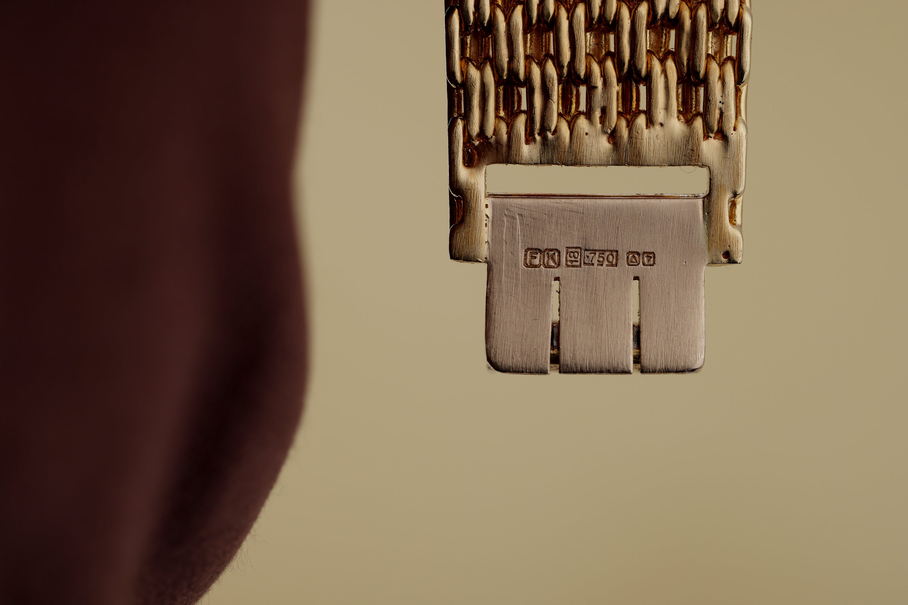 Piaget 1980s Ladies Wristwatch | REF. 926 N 33 | Blue Dial & Diamond Bezel | 24mm | 18k Yellow & White Gold