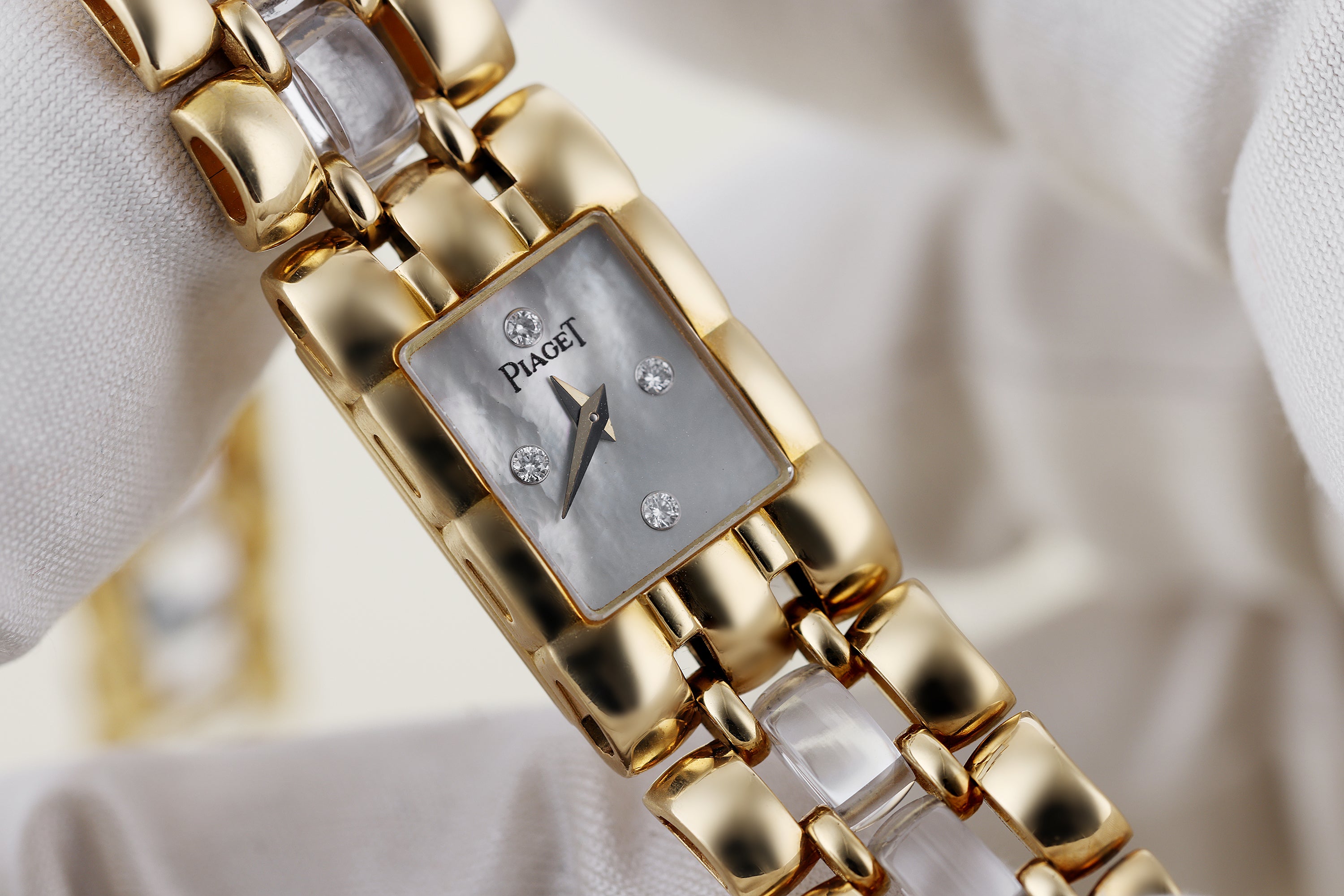 Rare Vintage Piaget Lades | REF. 15201 K 62 | Mother of Pearl Dial, Diamond Hours | 18k Yellow Gold | 14mm | Circa 1990's