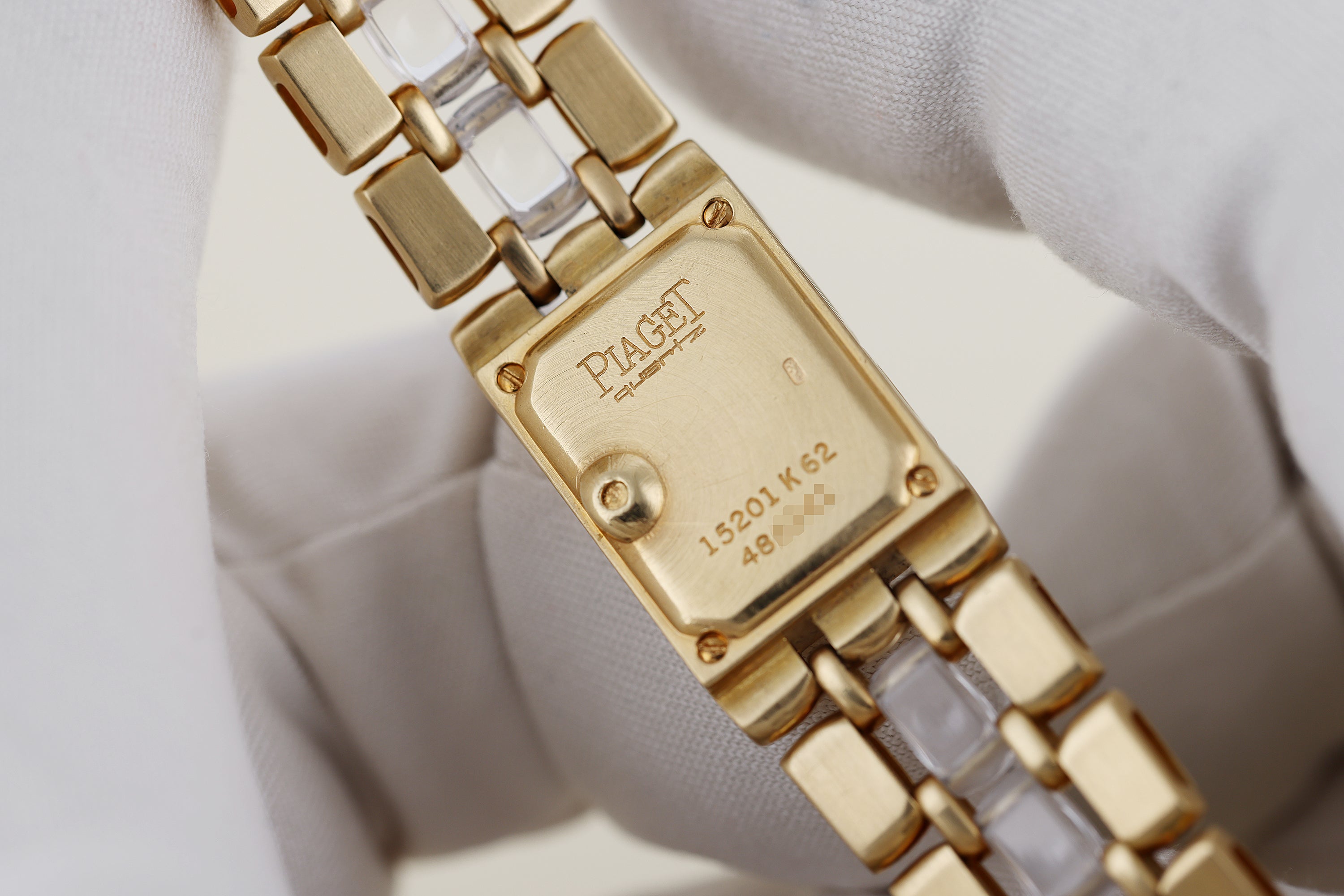 Rare Vintage Piaget Lades | REF. 15201 K 62 | Mother of Pearl Dial, Diamond Hours | 18k Yellow Gold | 14mm | Circa 1990's