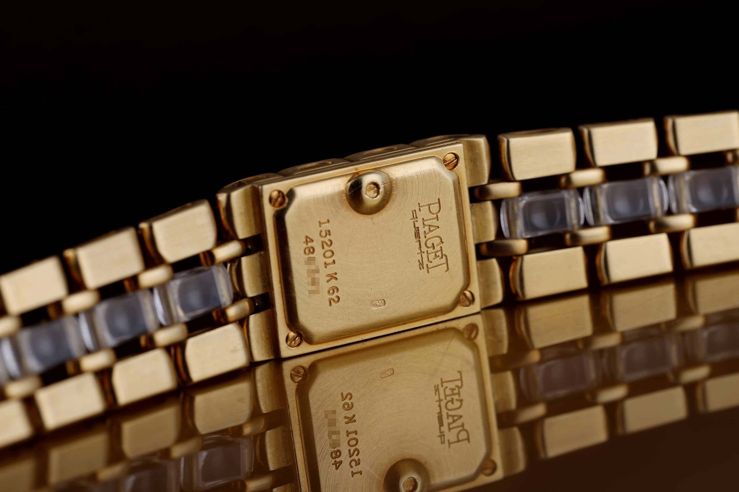 Rare Vintage Piaget Lades | REF. 15201 K 62 | Mother of Pearl Dial, Diamond Hours | 18k Yellow Gold | 14mm | Circa 1990's