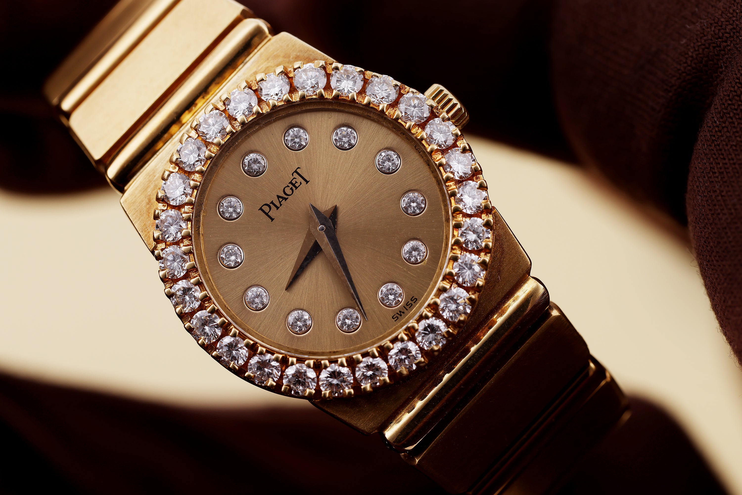 Piaget Polo Ladies | REF. 8296 C 701 | Diamond Bezel & Dial | Quartz | 21mm | 18k Yellow Gold | 1990's