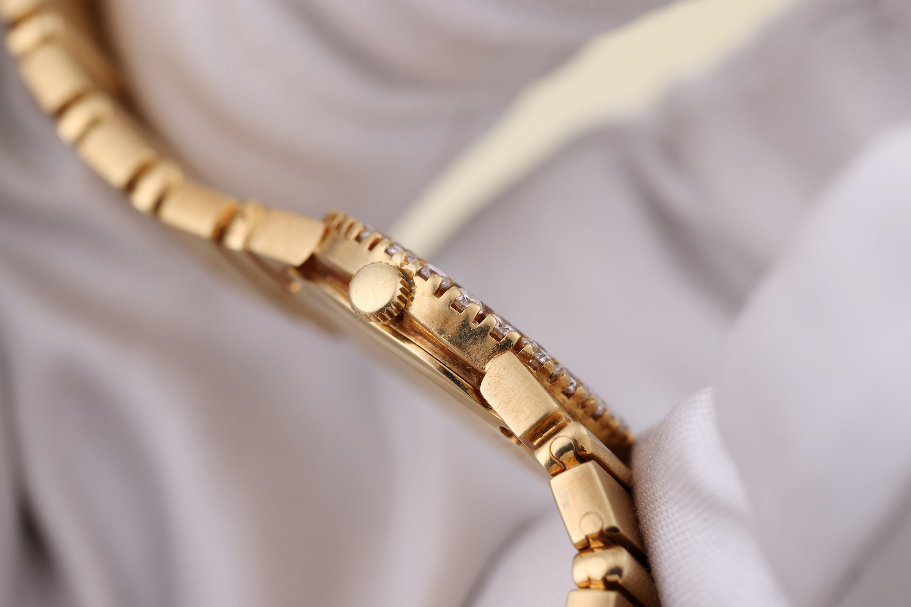 Piaget Polo Ladies | REF. 8296 C 701 | Diamond Bezel & Dial | Quartz | 21mm | 18k Yellow Gold | 1990's
