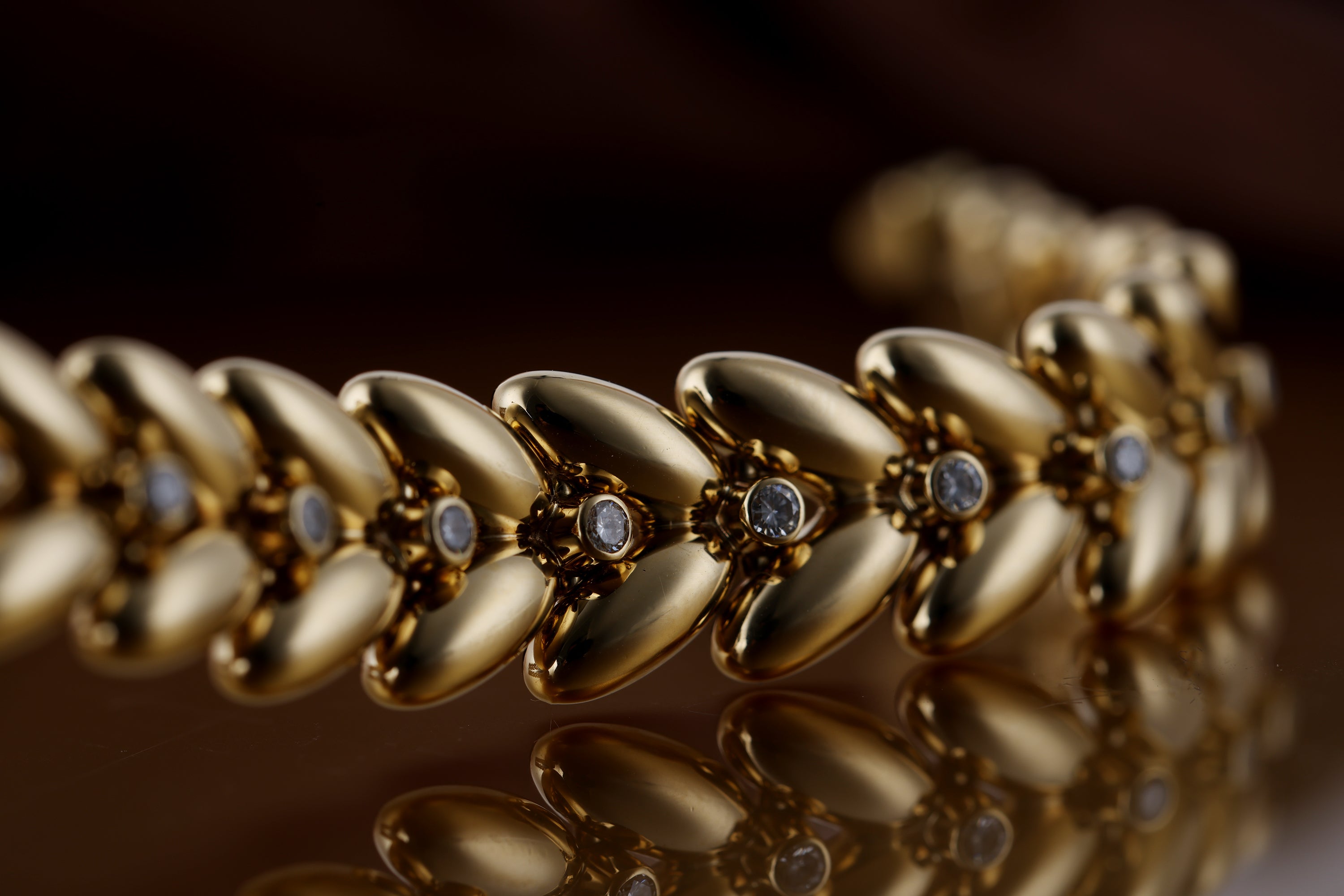 Piaget 1980s Ladies Watch | REF. 5213 E 114 | Pavé Diamond Dial, Shoulders & Accents | 18k Yellow Gold | 23mm