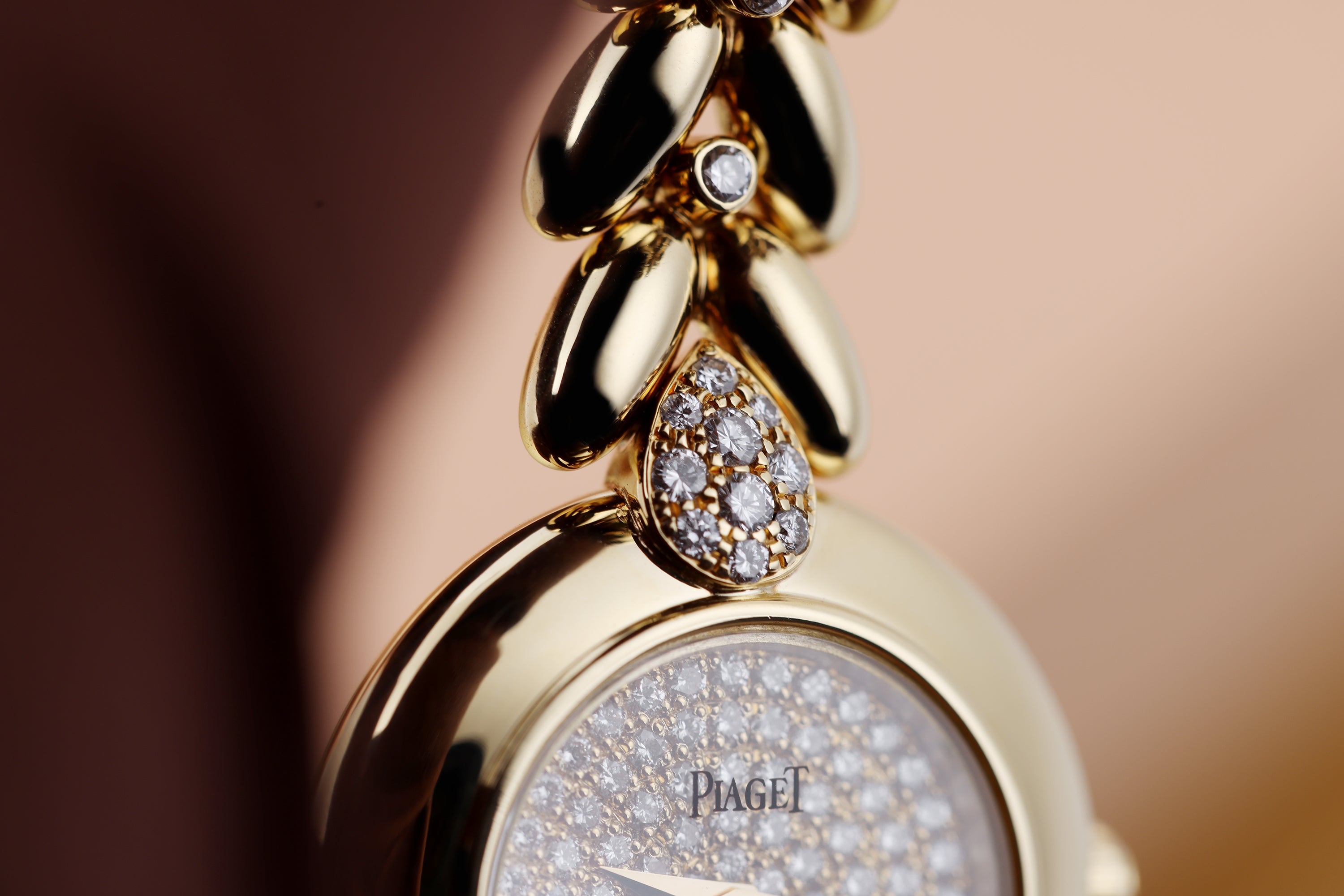 Piaget 1980s Ladies Watch | REF. 5213 E 114 | Pavé Diamond Dial, Shoulders & Accents | 18k Yellow Gold | 23mm