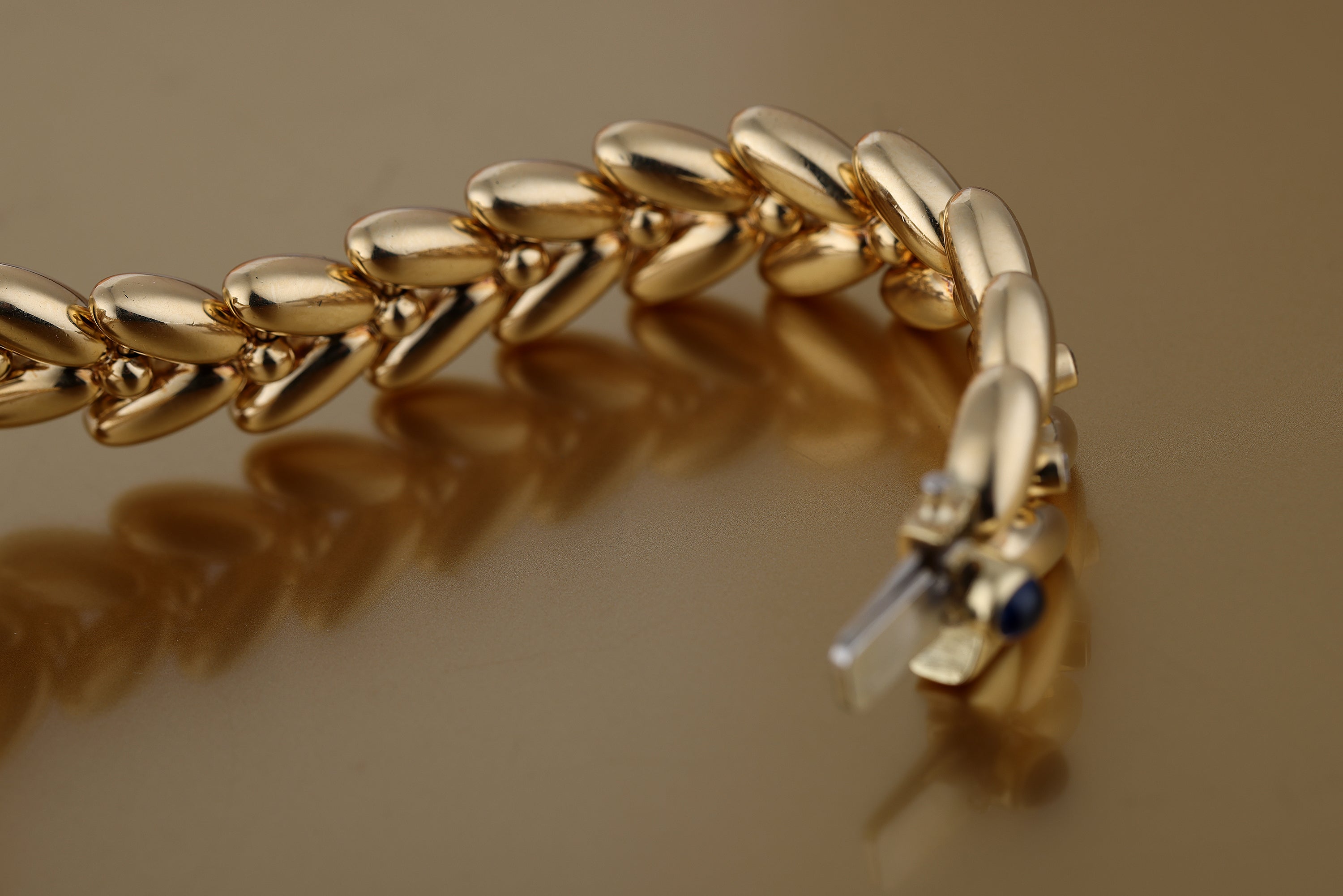 Piaget 1980s Ladies Watch | REF. 5213 E 114 | Pavé Diamond Dial, Shoulders & Accents | 18k Yellow Gold | 23mm