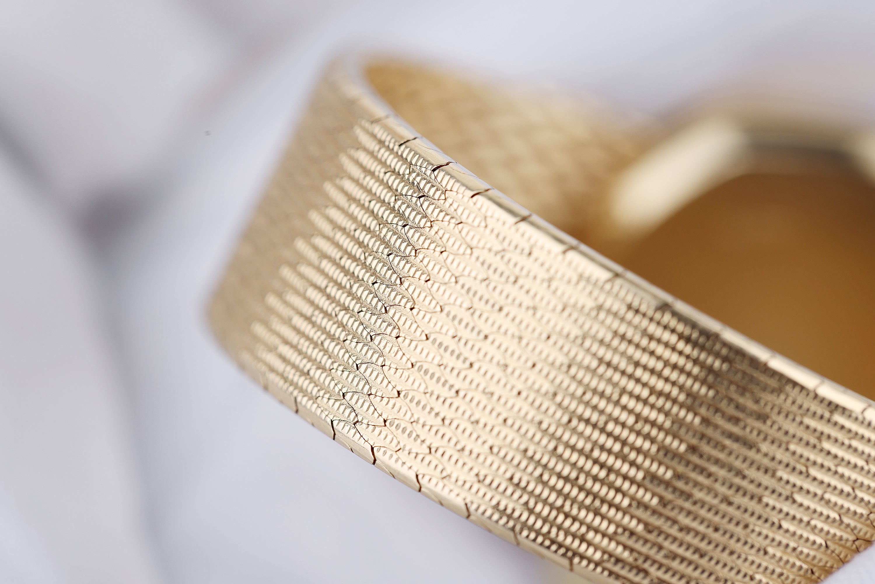 Ultra Rare Heptagon-Shaped Rolex Ladies Cellini | REF. 4637 | Diamond Bezel | 25mm | 18k Yellow Gold | Manual Wind | 1981