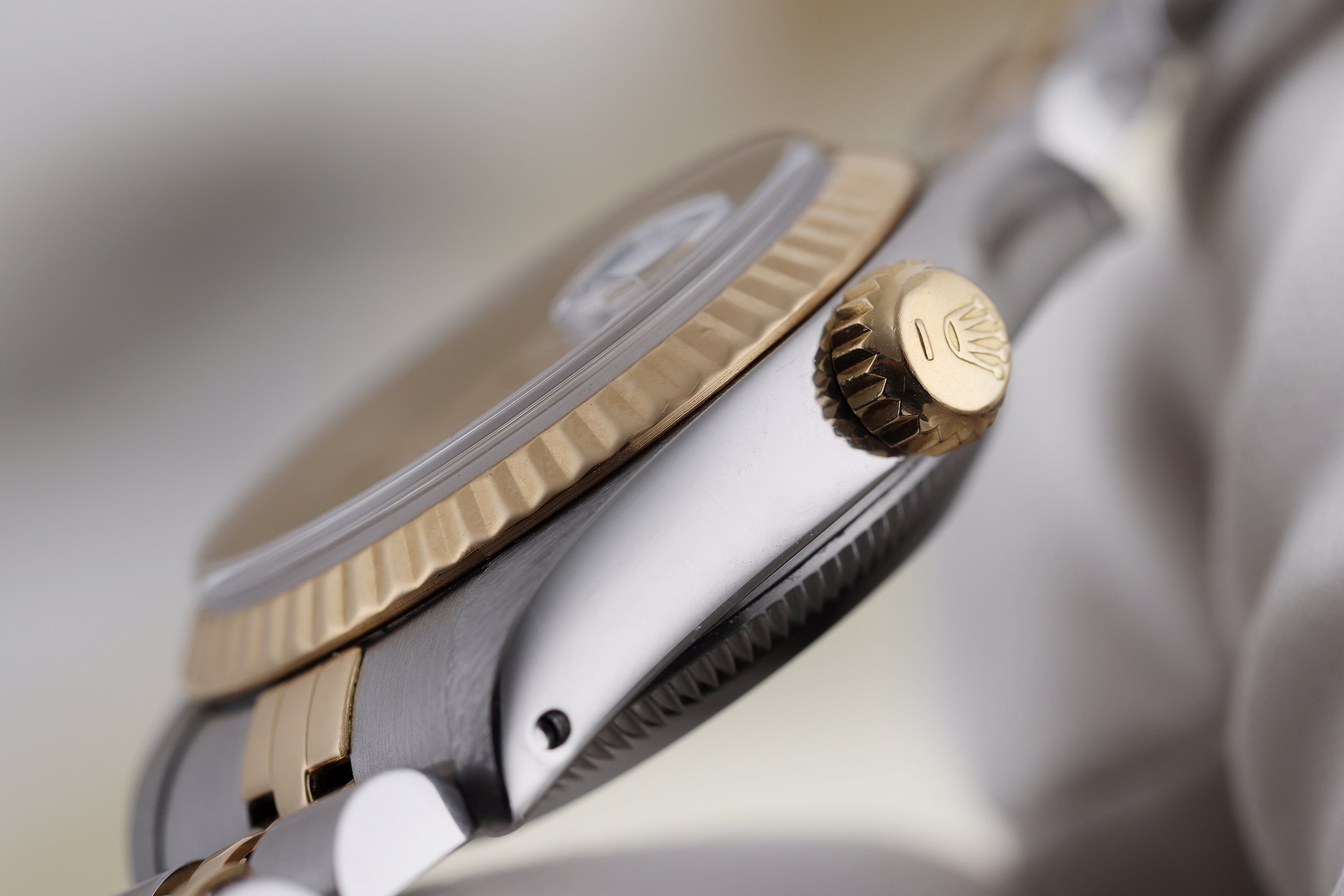 Rolex Lady DateJust | REF. 69173 | Stainless Steel & 18k Yellow Gold | Cream Dial | 1990