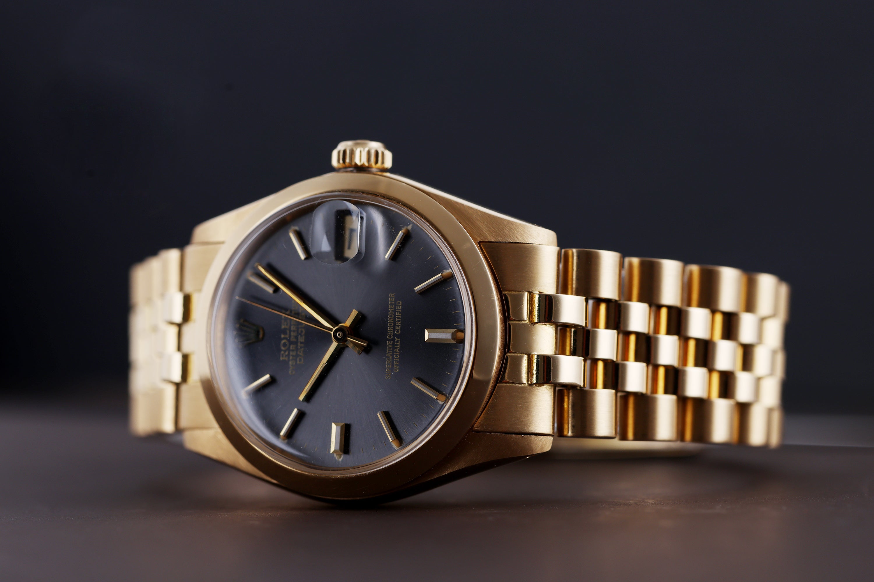 New Old Stock: Rolex DateJust 31mm | REF. 6824 | 18k Yellow Gold | Grey Dial | 1977
