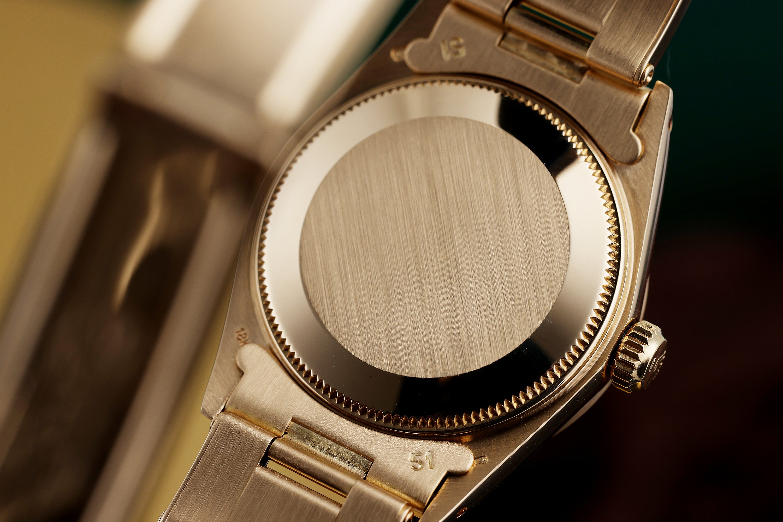 Rolex DateJust 31 | REF. 6824 | Champagne Dial | 18k Yellow Gold | 30mm | 1981