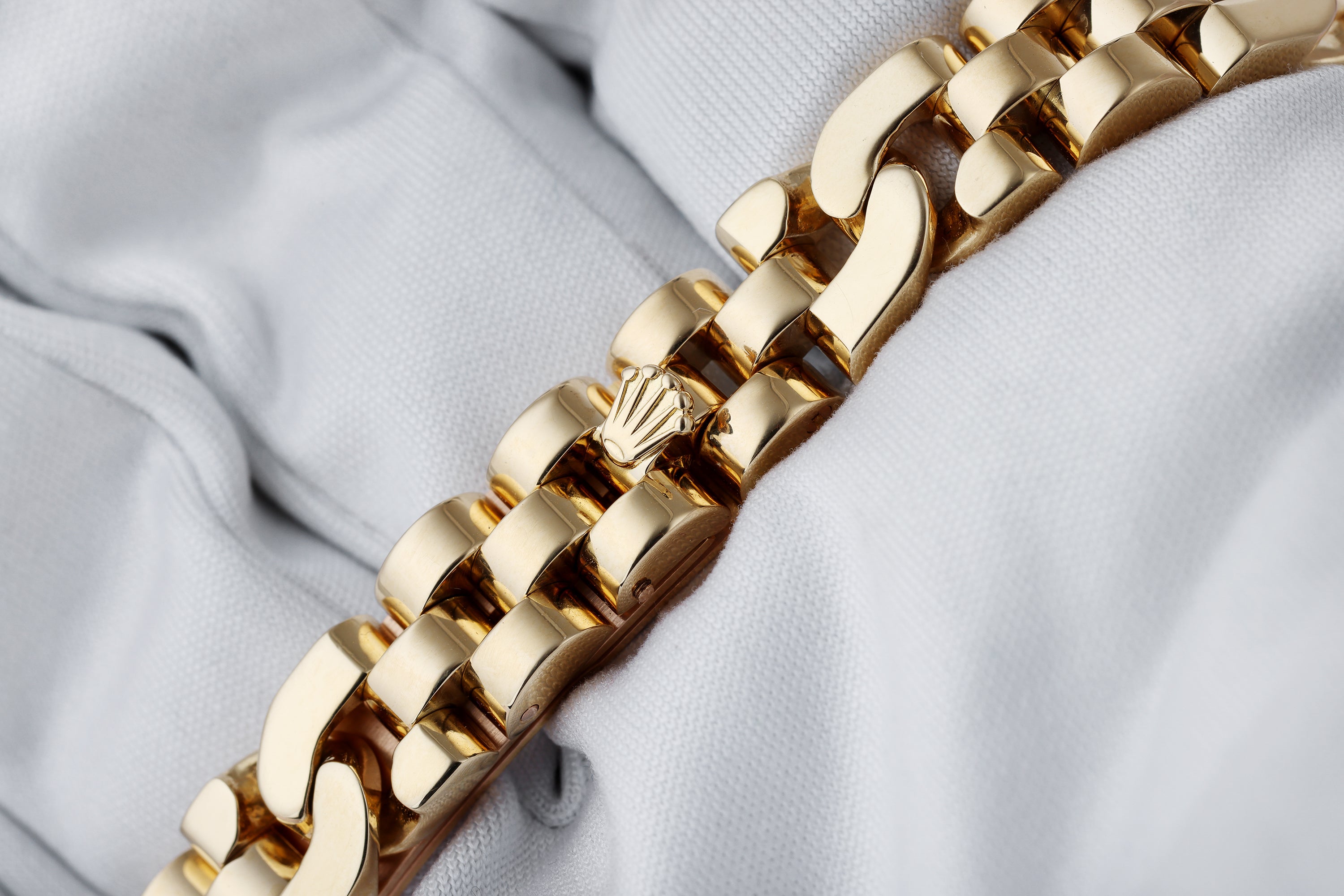 Rare Rolex Cellini | REF. 2294 | Pavé Diamond & Sapphire Dial | 18k Yellow Gold | 21mm | Box & Papers | 1987