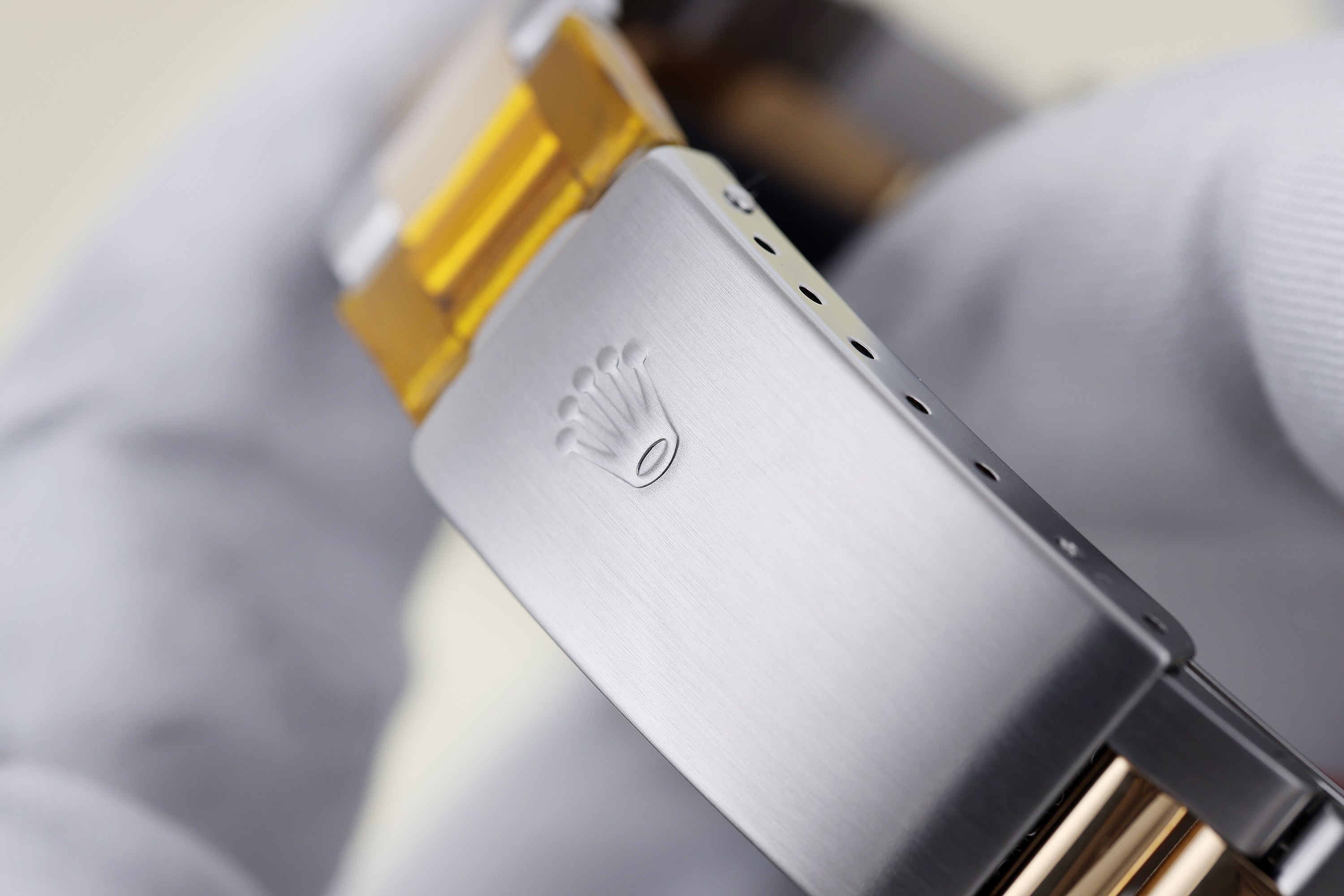 Rolex Oyster Perpetual 34 | REF. 14233 | Stainless Steel & 18k Yellow Gold | 34mm | Gold Dial