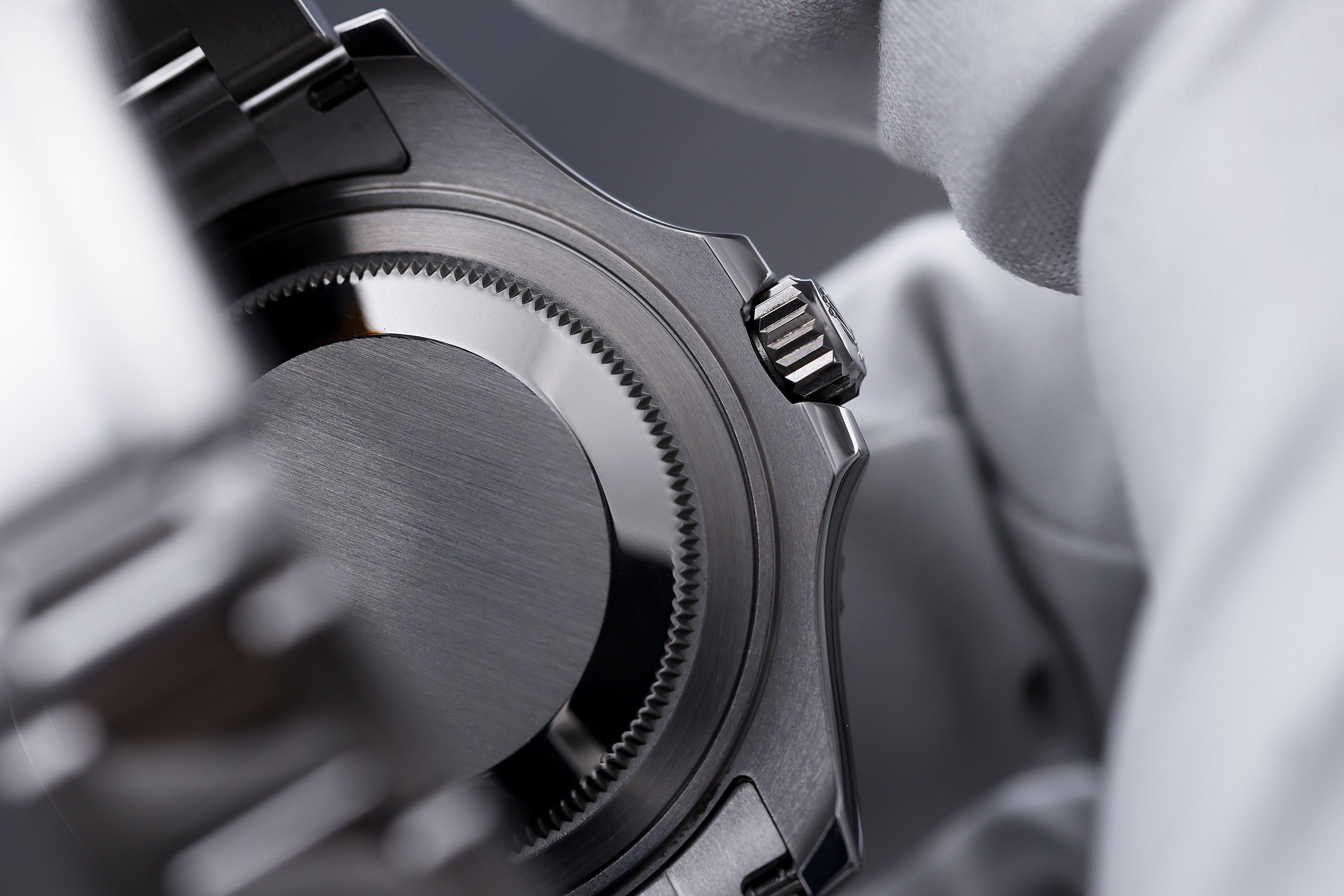 Rolex Yacht-Master 37 | REF. 268622 | Stainless Steel & Platinum | Rhoidum Dial | Box & Papers | 2022