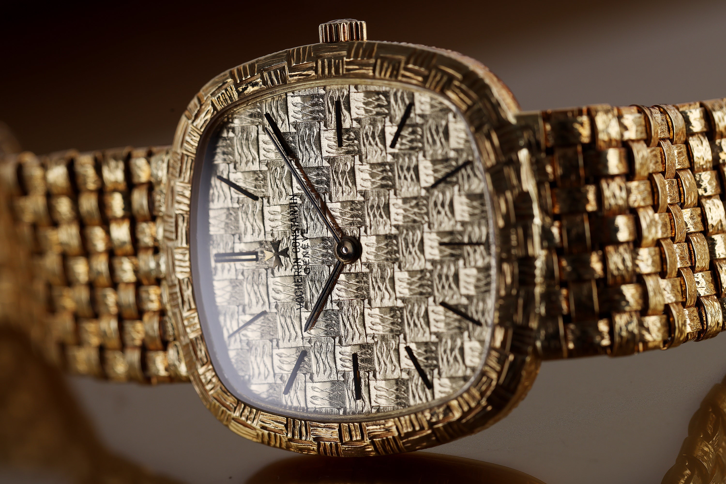 Vacheron Constantin 1980's Vintage Wristwatch | 18k Yellow Gold | 30mm | Woven Bracelet
