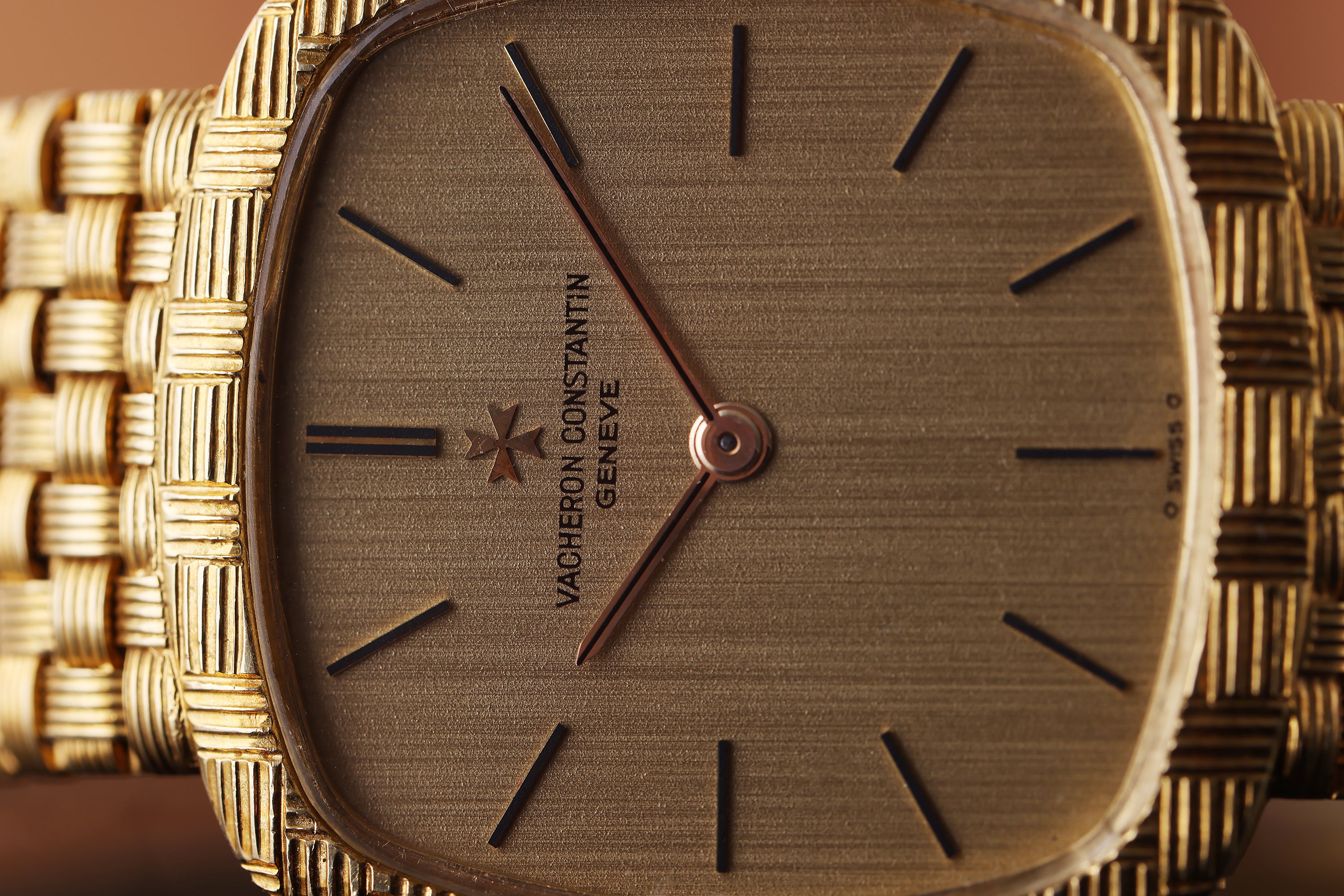 Vacheron Constantin 1980's Vintage Wristwatch | 18k Yellow Gold | 30mm | Woven Bracelet