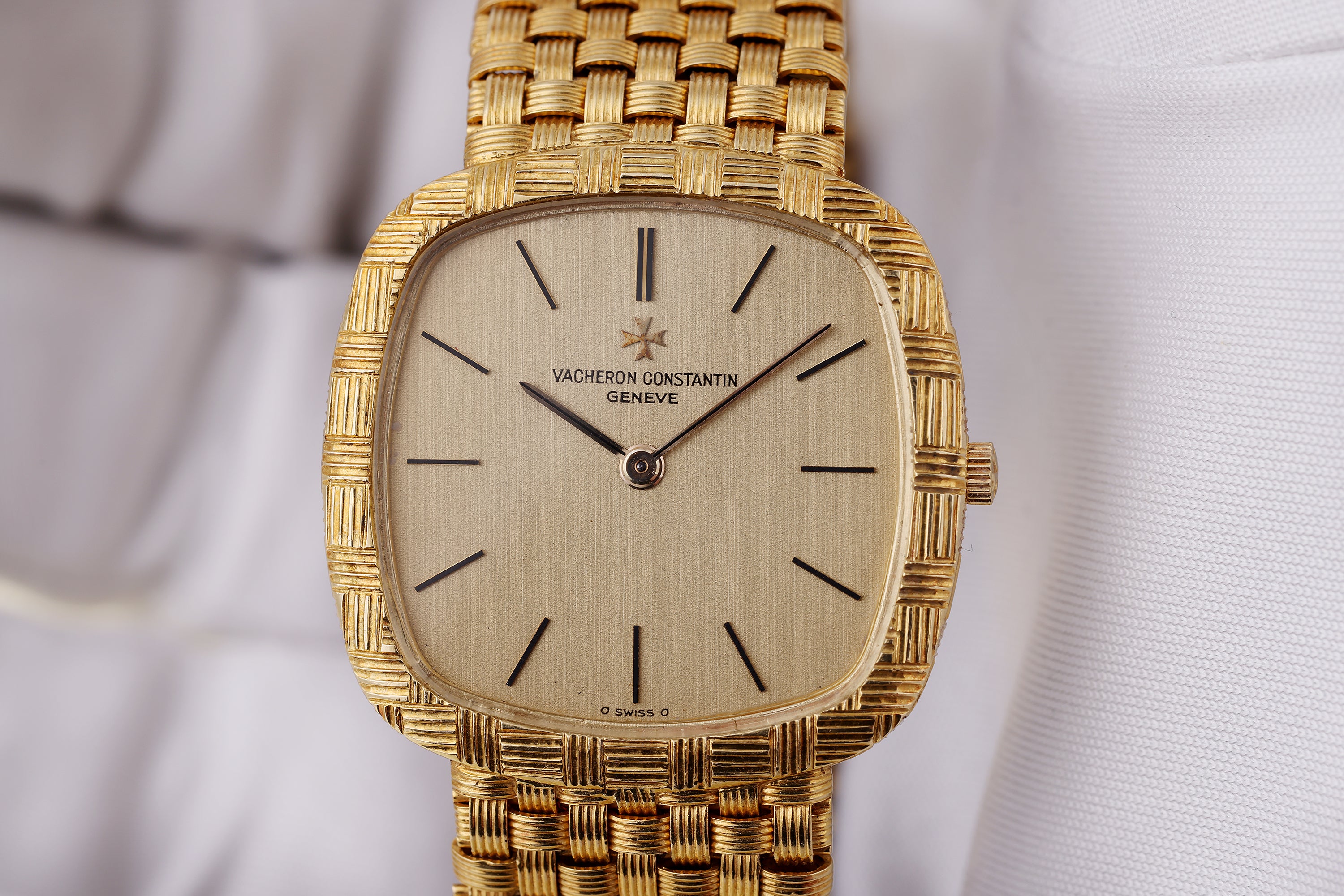 Vacheron Constantin 1980's Vintage Wristwatch | 18k Yellow Gold | 30mm | Woven Bracelet