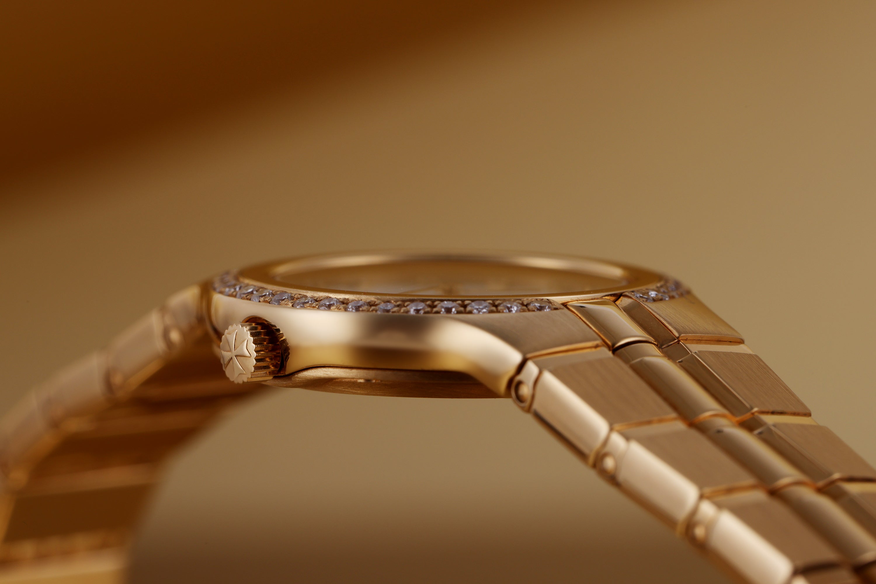 Unworn Vacheron Constantin Lady Phidias | REF. 16510/967-1/110 | Diamond Bezel & Hours | Quartz | 18k Yellow Gold | 24mm | 1990's