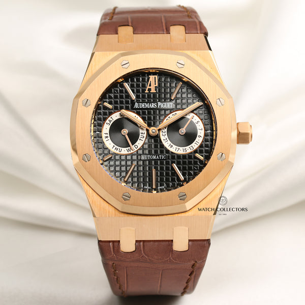 Audemars Piguet Royal Oak 26330 Campeon Del Mundo 2010 18K Rose Gold Second Hand Watch Collectors 1