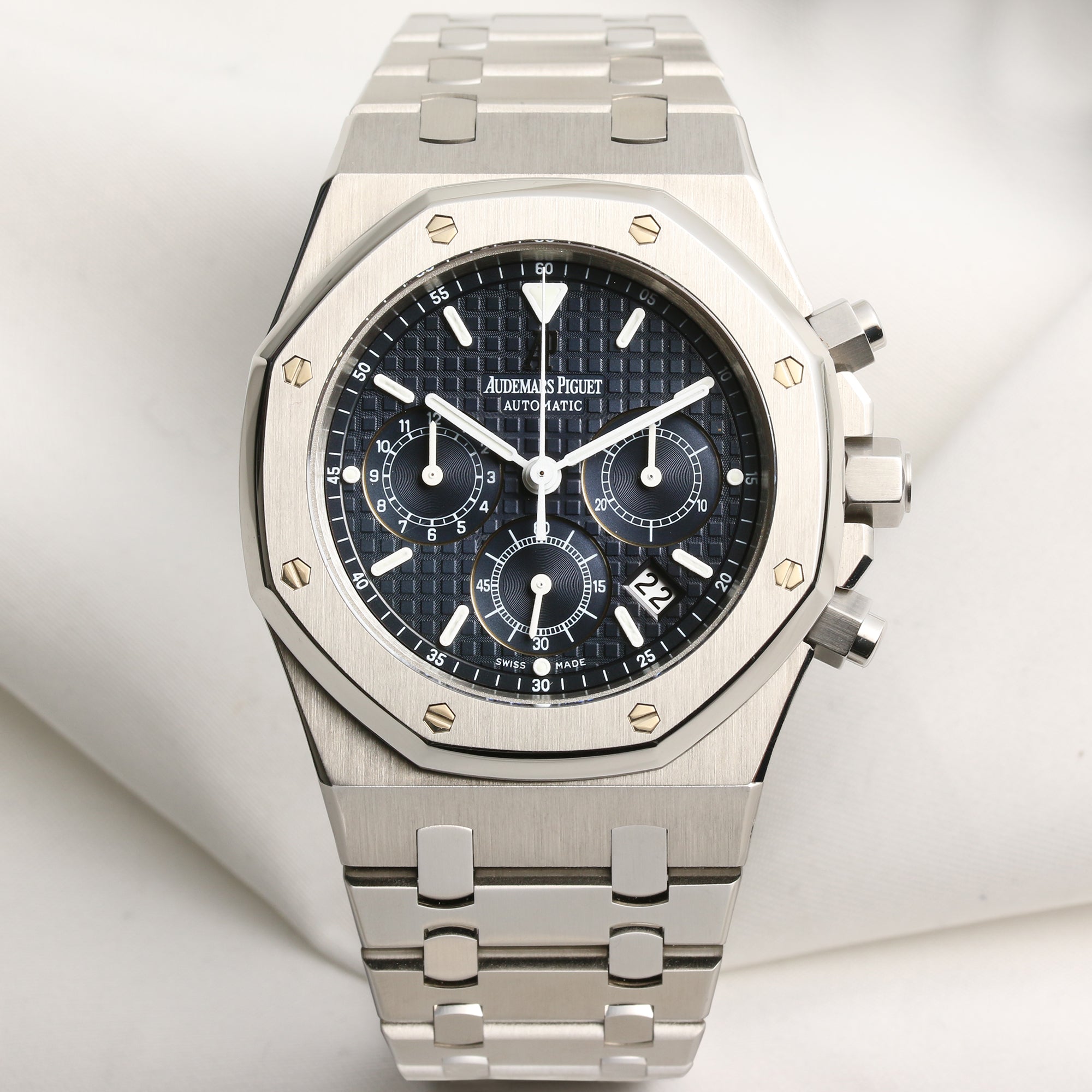 Audemars Piguet Royal Oak Chronograph Stainless Steel Black Dial Second Hand Watch Collectors 1