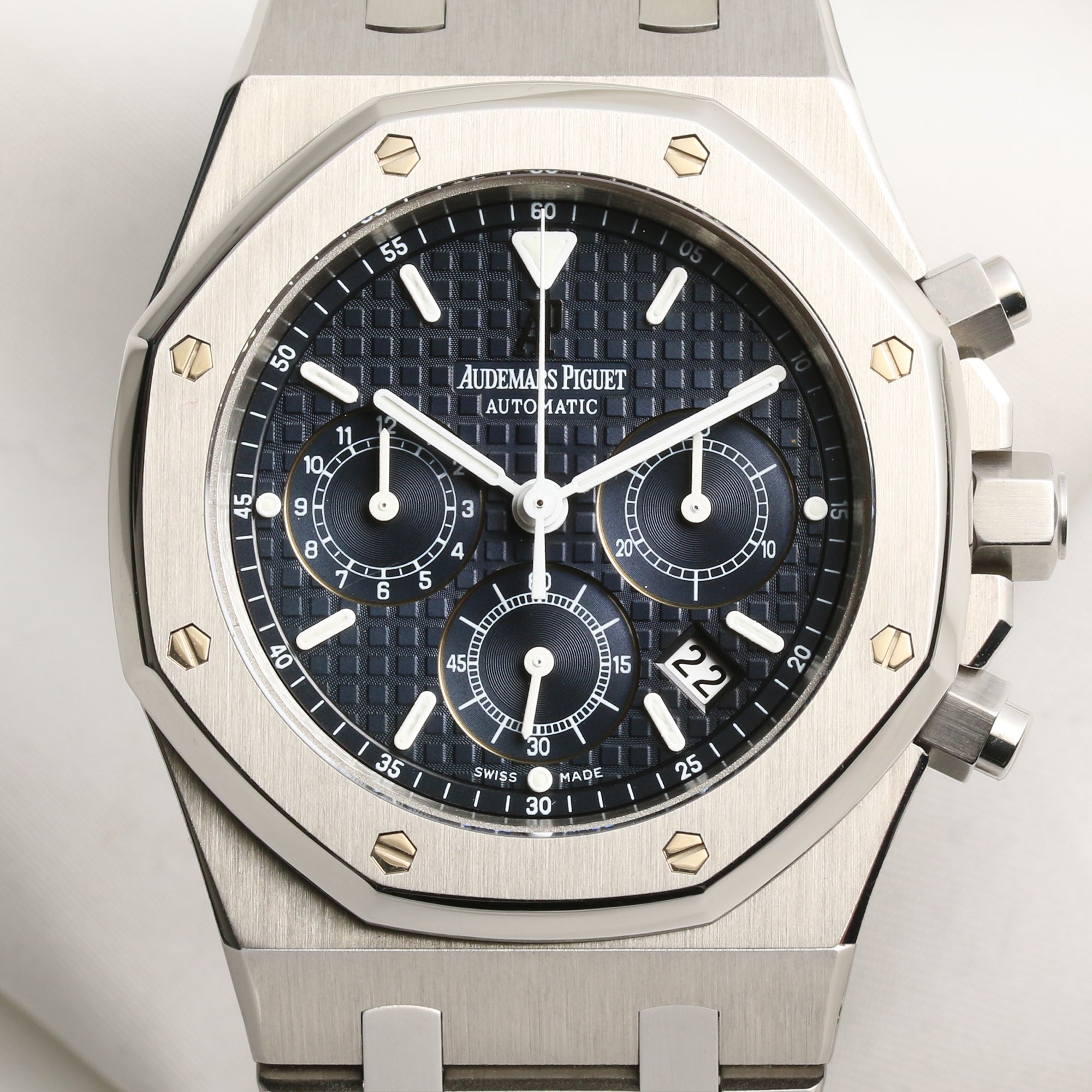 Audemars Piguet Royal Oak Chronograph Stainless Steel Black Dial Second Hand Watch Collectors 2