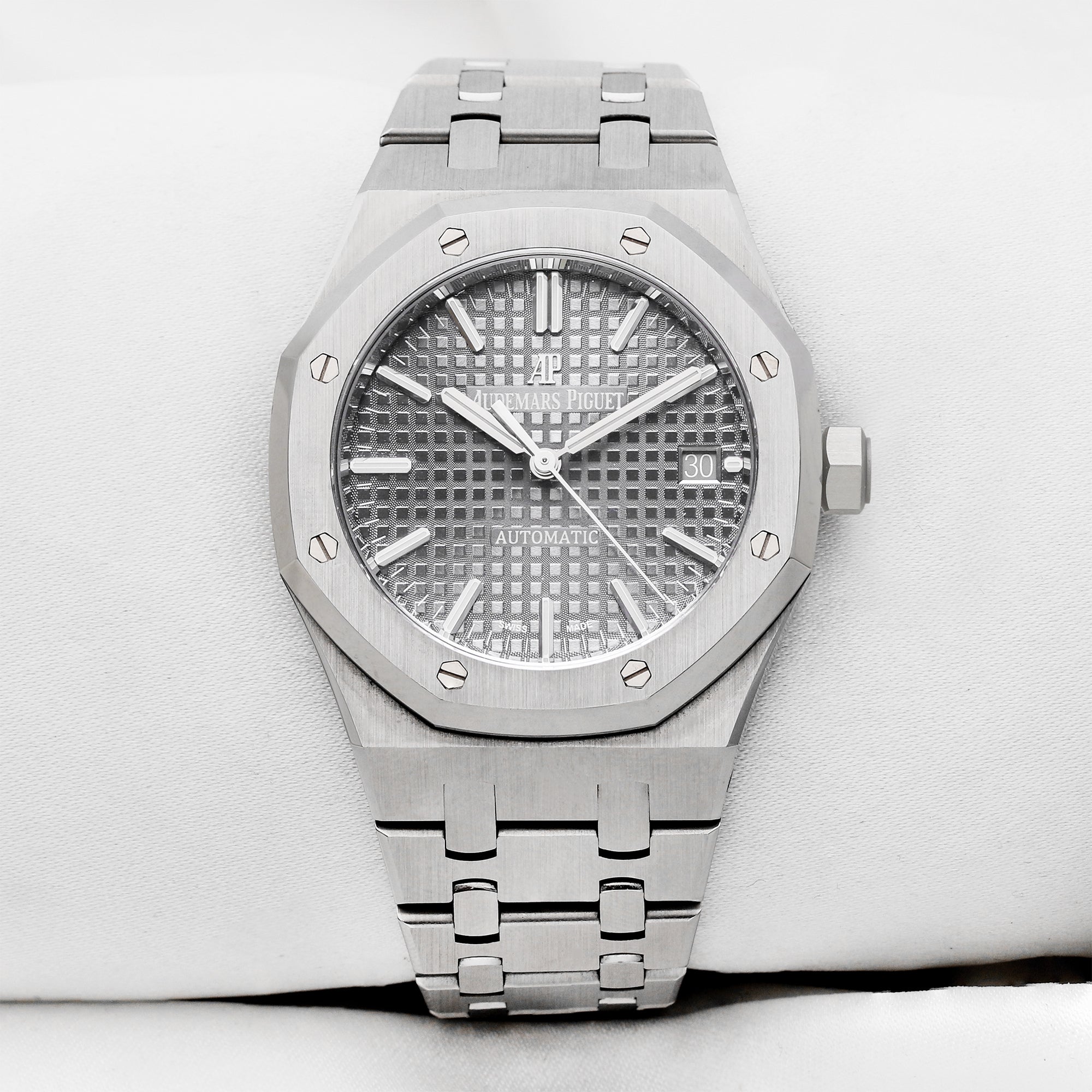 Audemars Piguet Royal Oak Stainless Steel Second Hand Watch Collectors 1-2