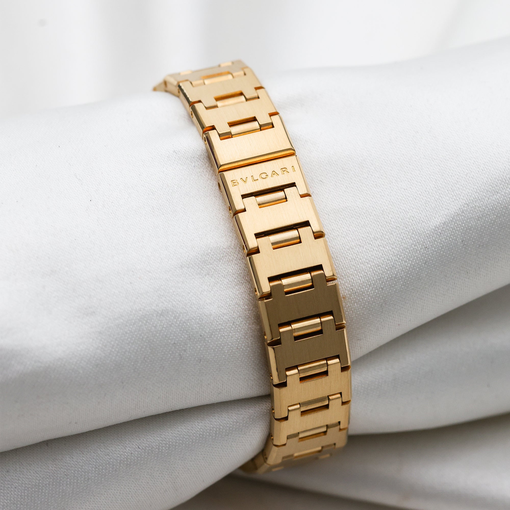 Bvlgari 18K Yellow Gold Diamond Dial Second Hand Watch Collectors 6