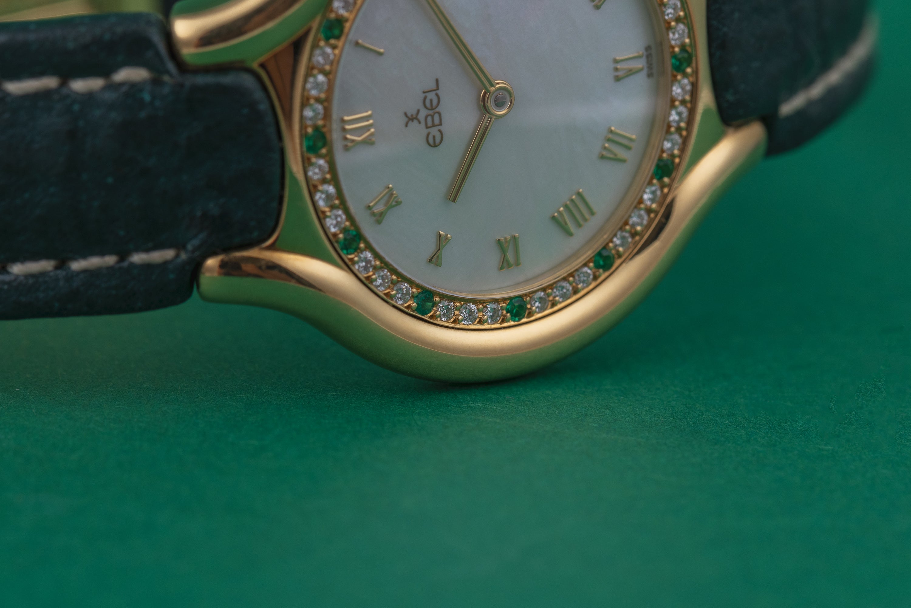 Ebel Beluga | REF. 885940 | Diamond & Emerald Bezel | Mother of Pearl Dial | 18k Yellow Gold | Circa 1990's