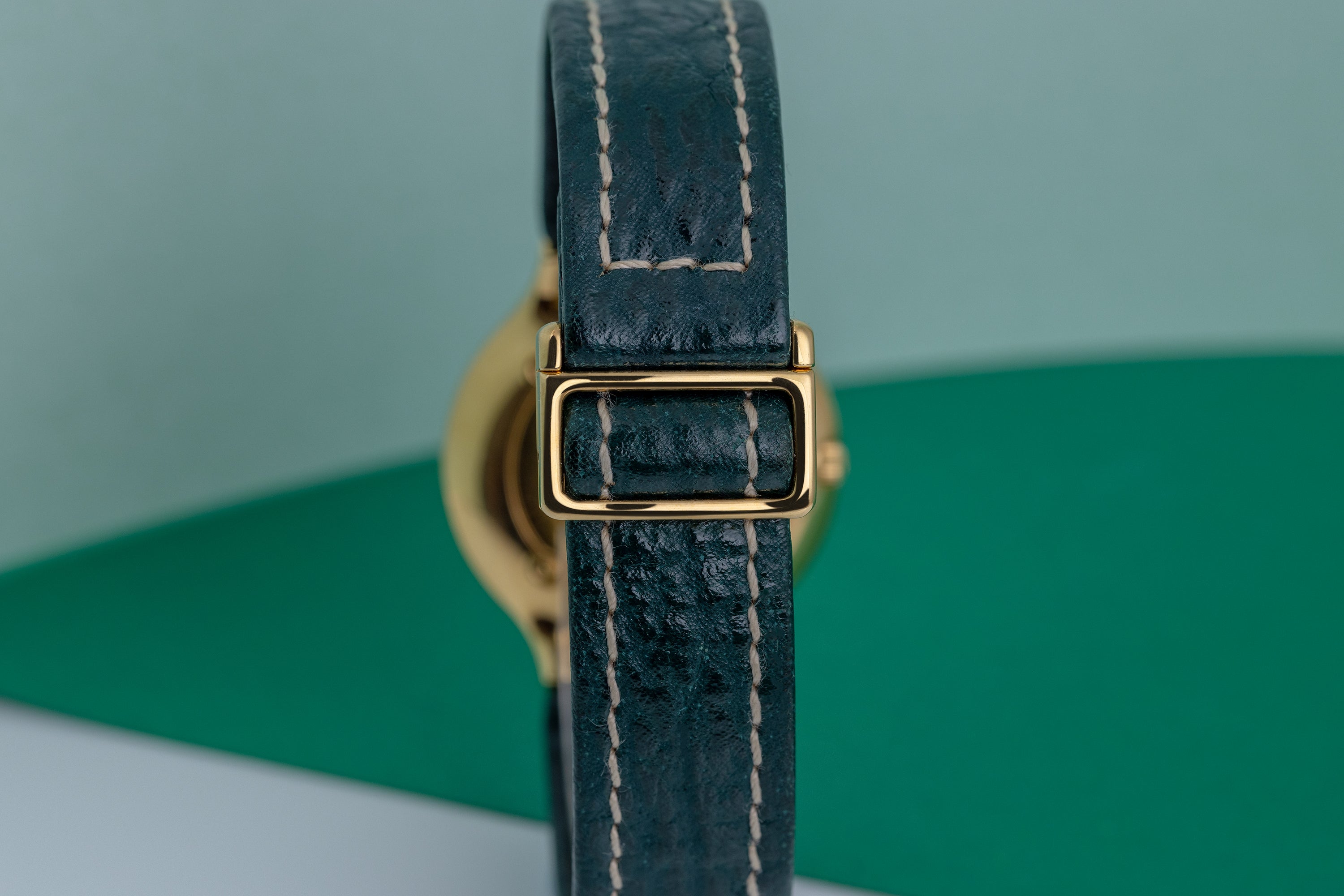 Ebel Beluga | REF. 885940 | Diamond & Emerald Bezel | Mother of Pearl Dial | 18k Yellow Gold | Circa 1990's