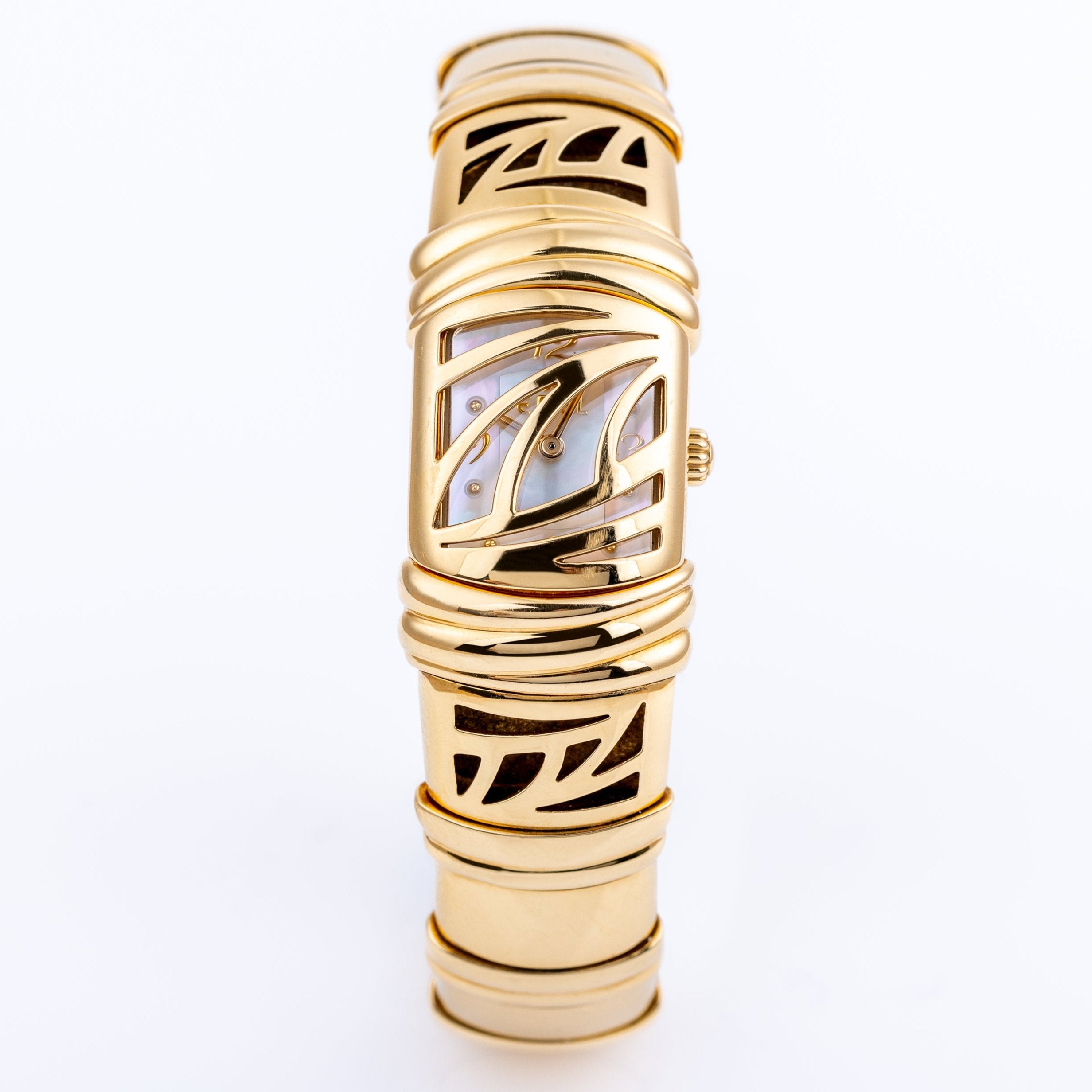 Ebel Shanta | REF. 8057821 | 18k Yellow Gold | Mother of Pearl Dial
