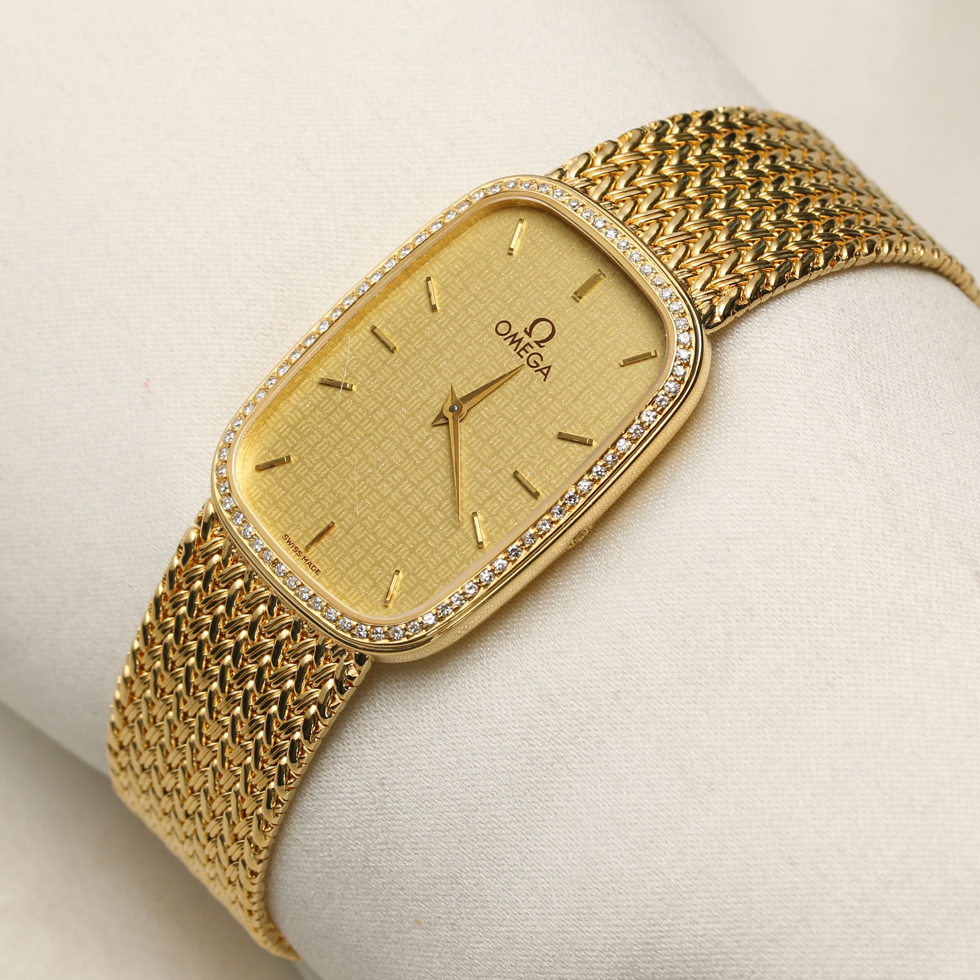 Omega 18K Yellow Gold Second Hand Watch Collectors 3