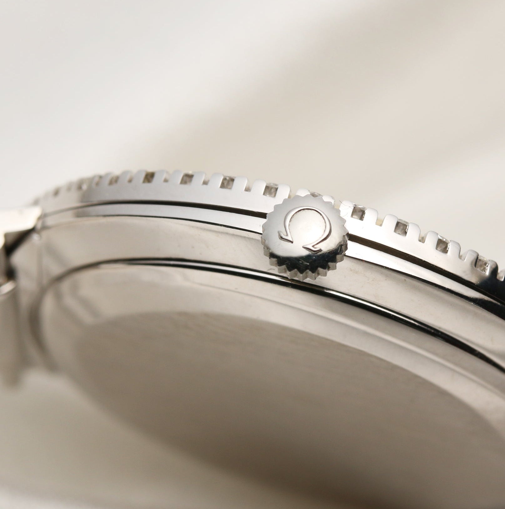 Omega Meister 18K White Gold Diamond Bezel Second Hand Watch Collectors 7