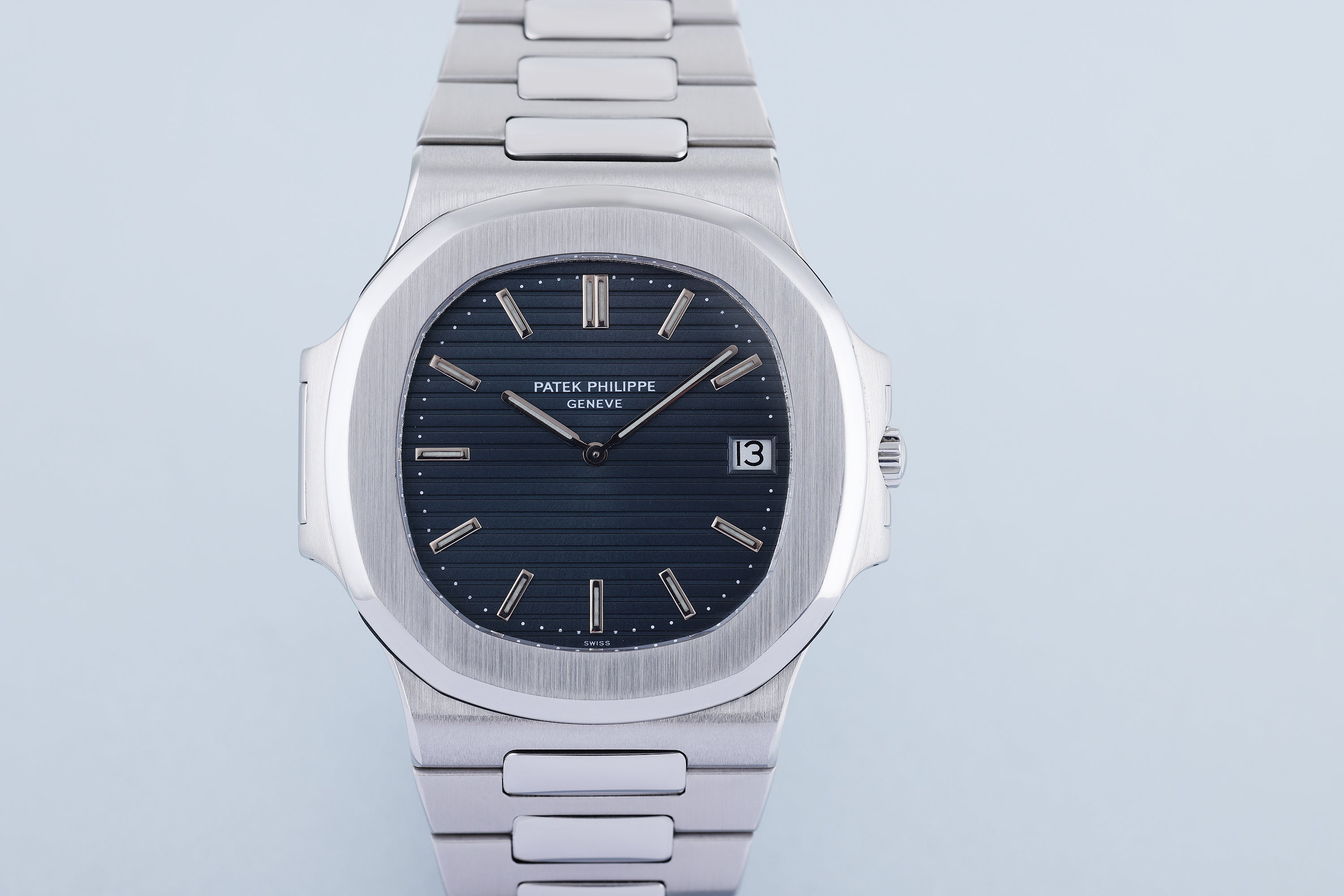 Patek Philippe Nautilus 'Jumbo' | REF. 3700 | Stainless Steel | 42mm