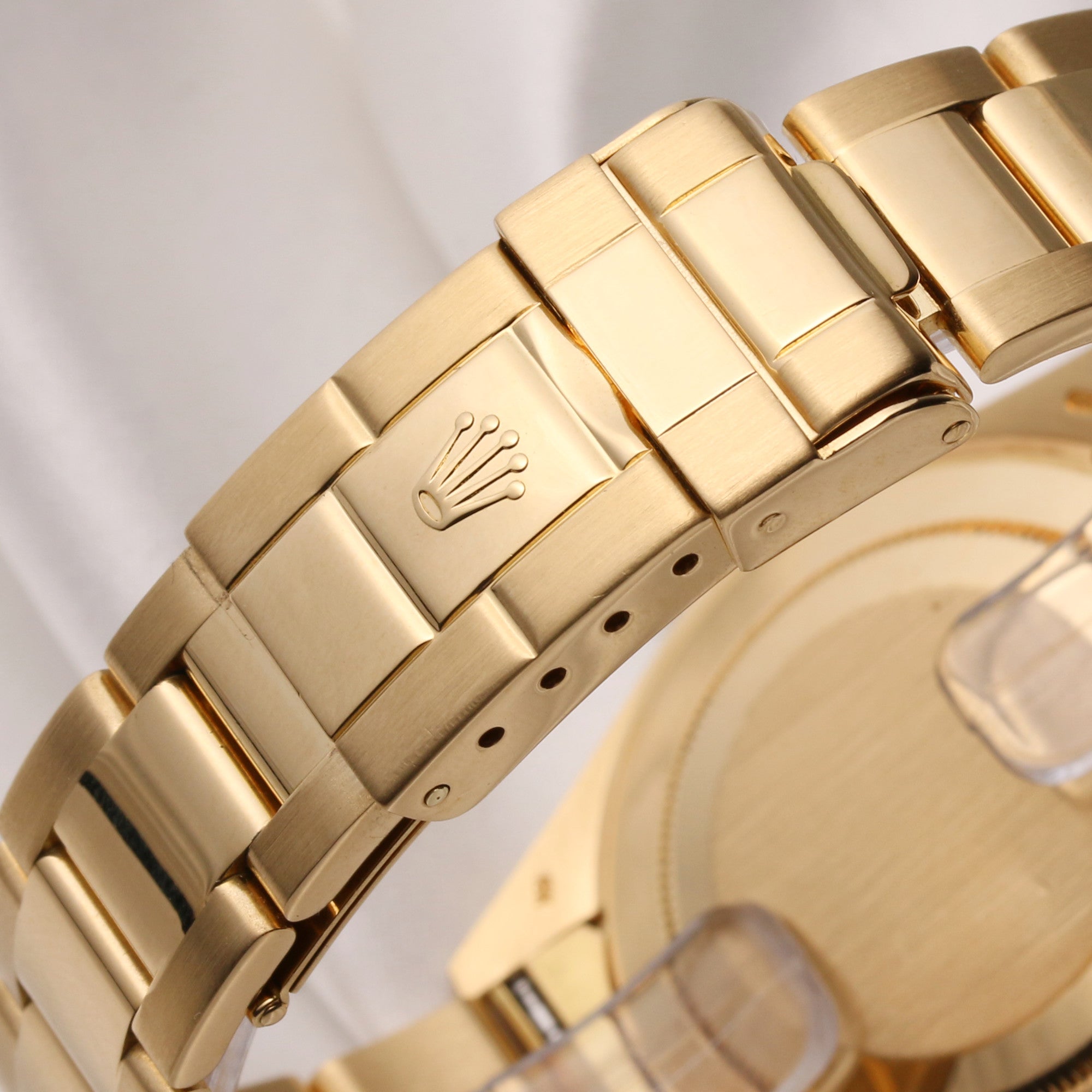 Rolex Yacht-Master 16628 18K Yellow Gold Blue Dial Second Hand Watch Collectors 7