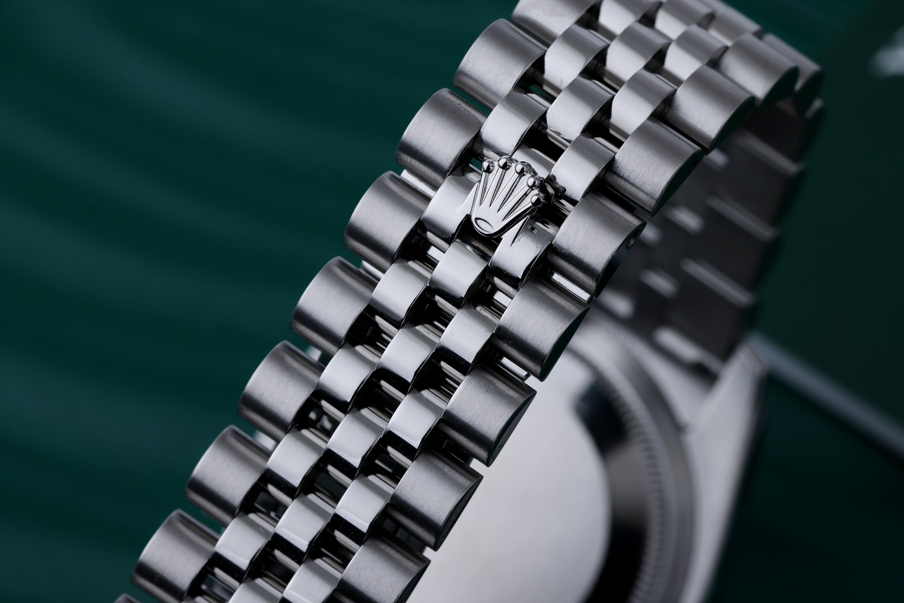 Rolex DateJust 36mm | REF. 116234 | Silver Dial | Box & Papers | Steel & 18k White Gold bezel | 2009