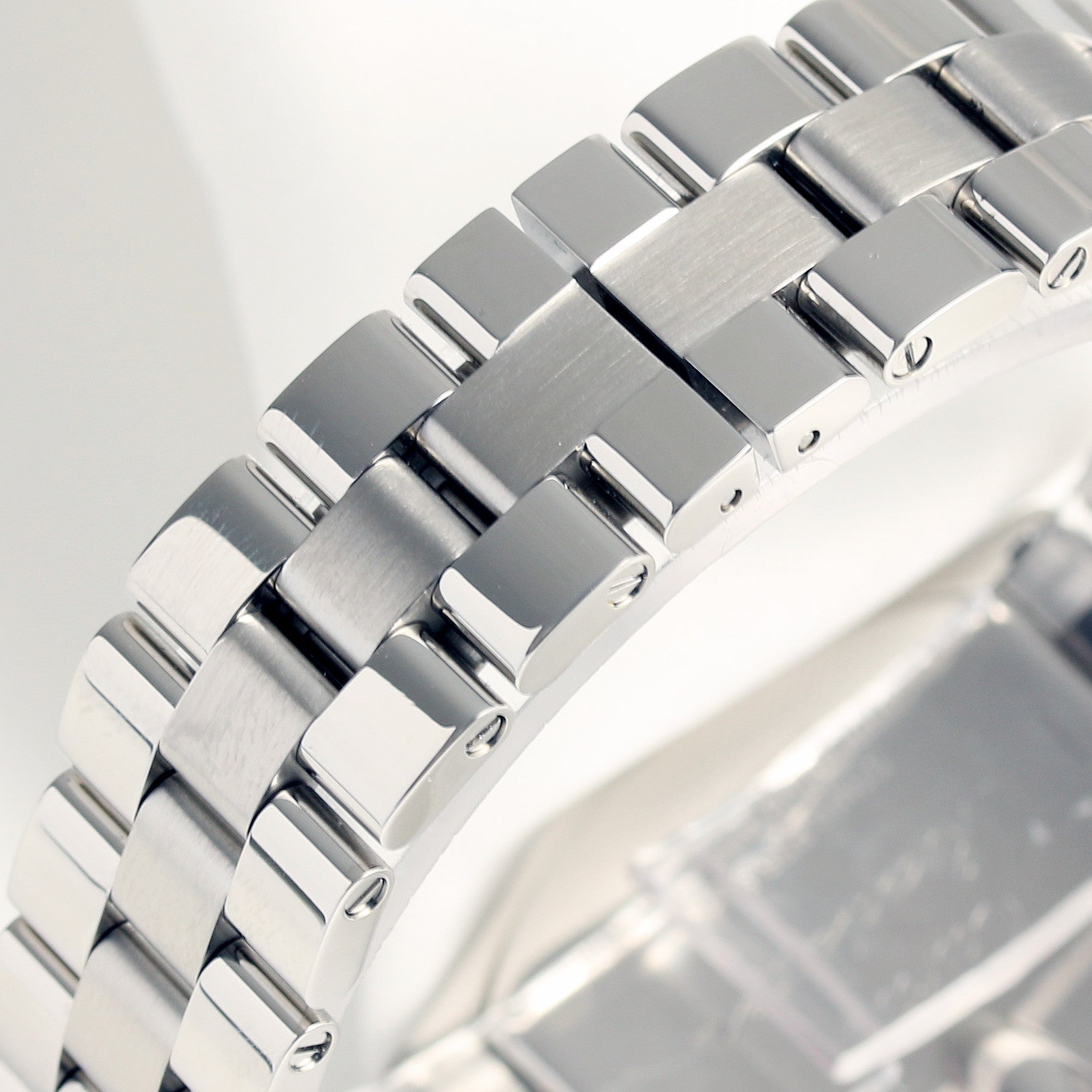 cartier_lady_roadster_w62017v3_stainless_steel_second_hand_watch_collectors_6.jpg