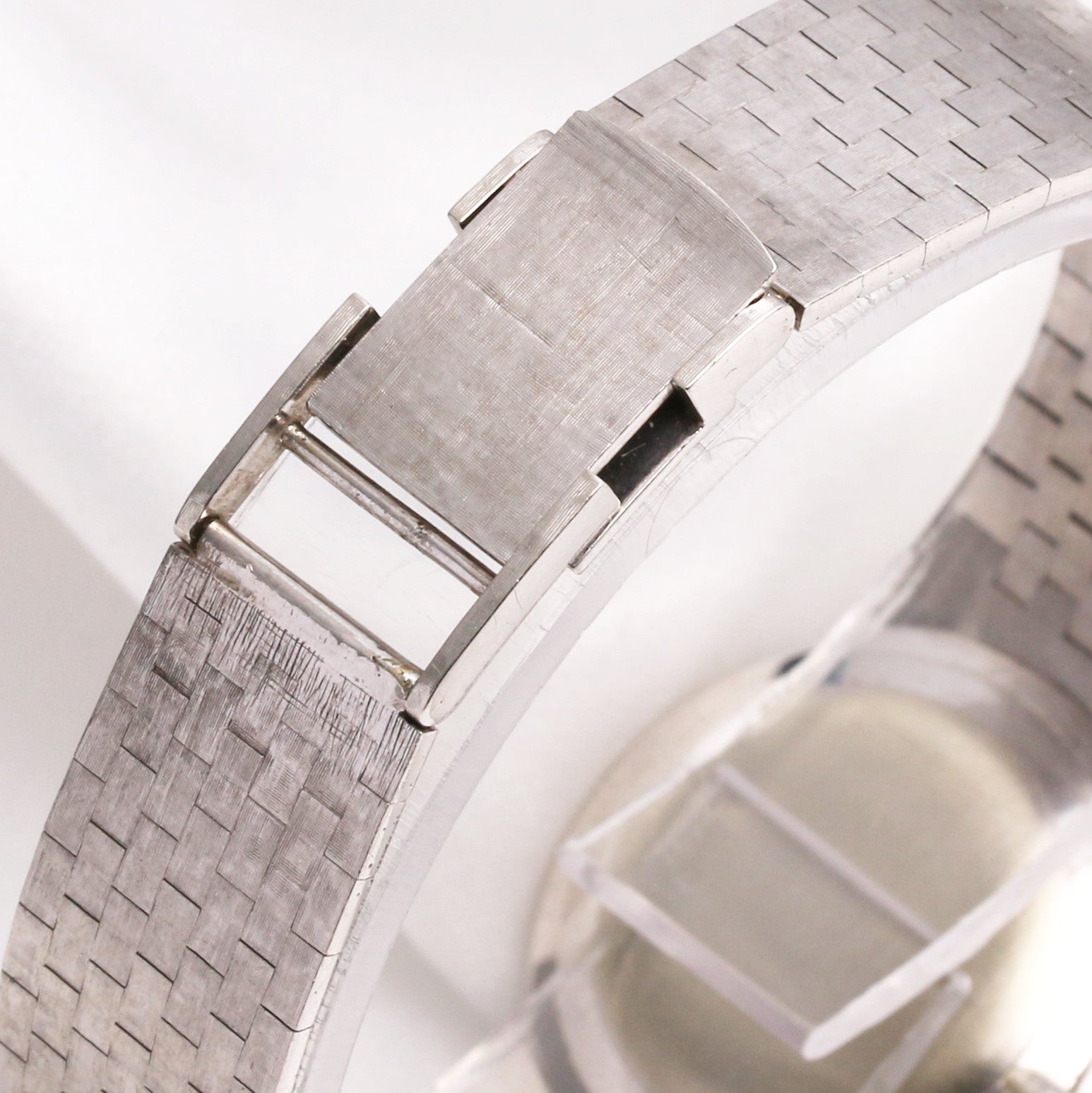 chopard_lady_vintage_diamond_lapis_lazuli_18k_white_gold_second_hand_watch_collectors_6.jpg