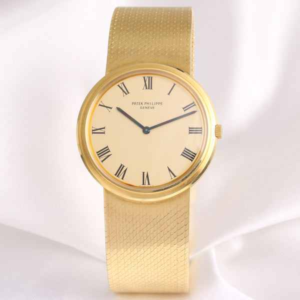 patek_philippe_calatrava_18k_yellow_gold_second_hand_watch_collectors_1.jpg