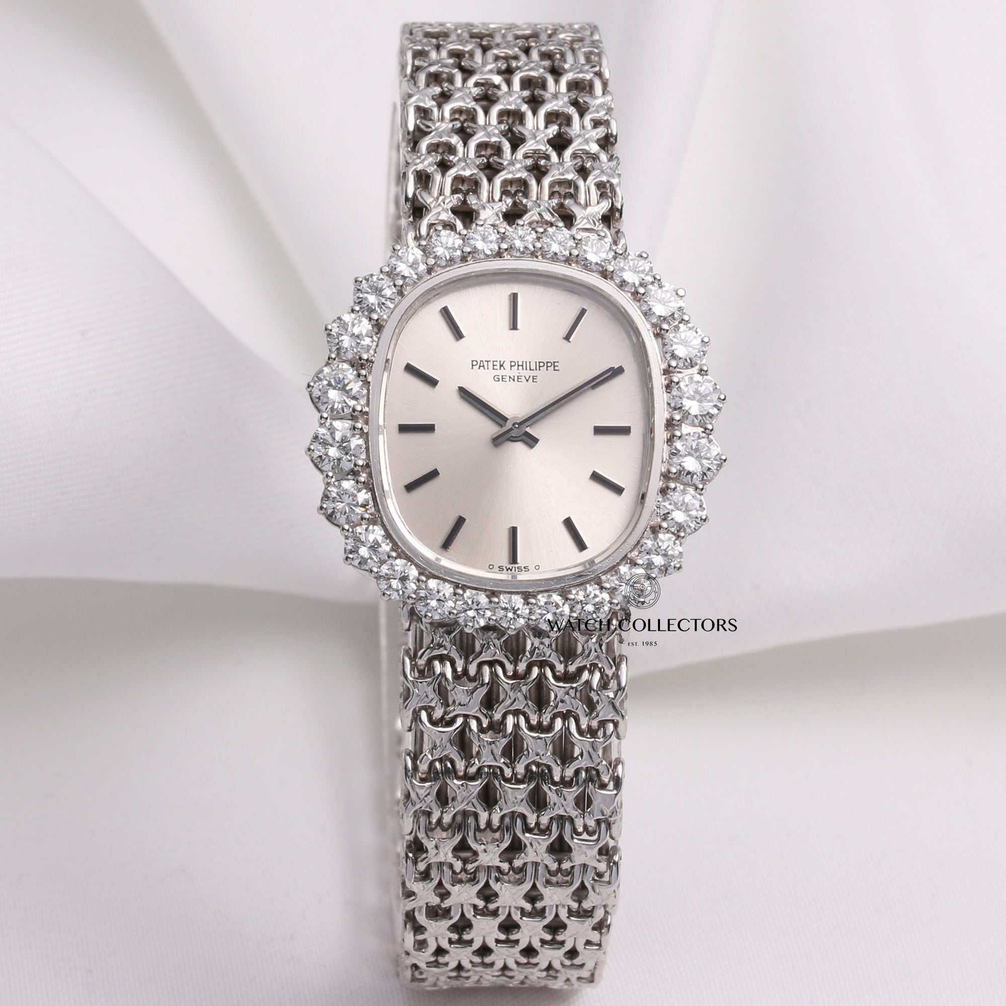 patek_philippe_lady_ellipse_4137_diamond_18k_white_gold_second_hand_watch_collectors_1_