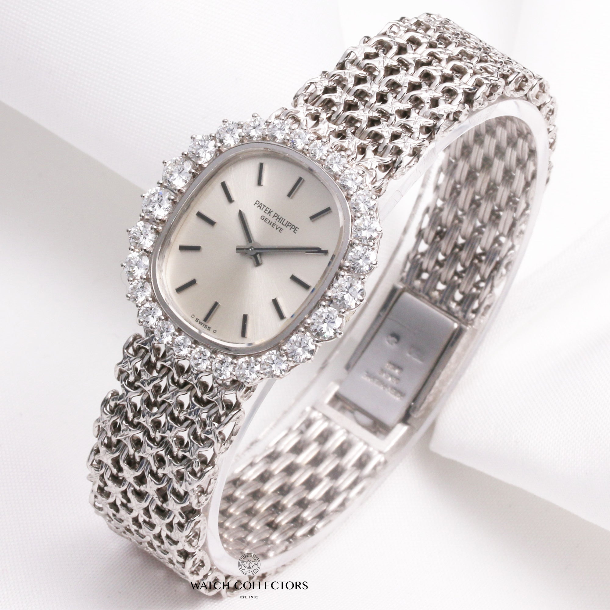 patek_philippe_lady_ellipse_4137_diamond_18k_white_gold_second_hand_watch_collectors_4_