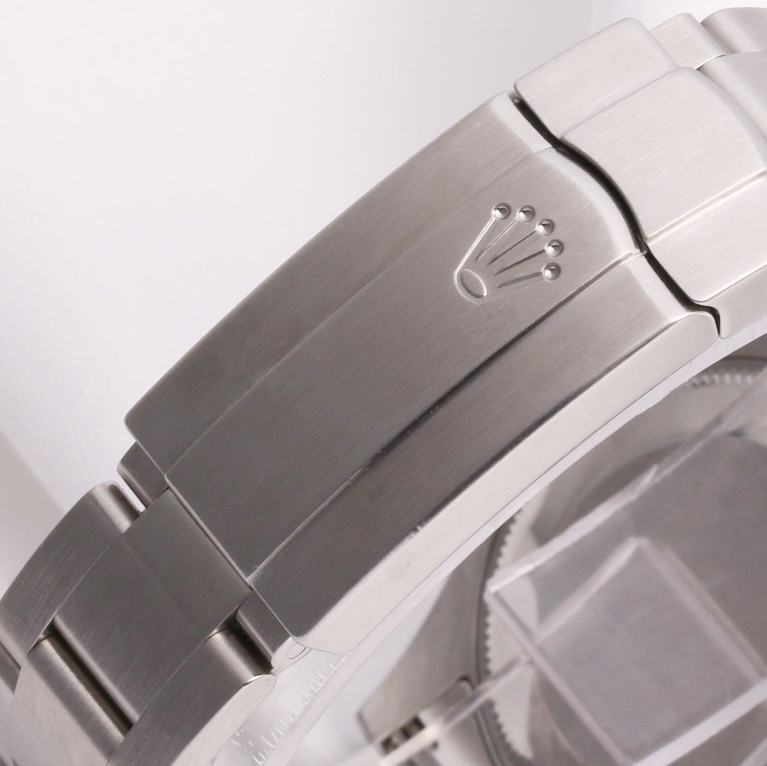 rolex_midsize_oyster_perpetual_177200_second_hand_watch_collectors_6.jpg