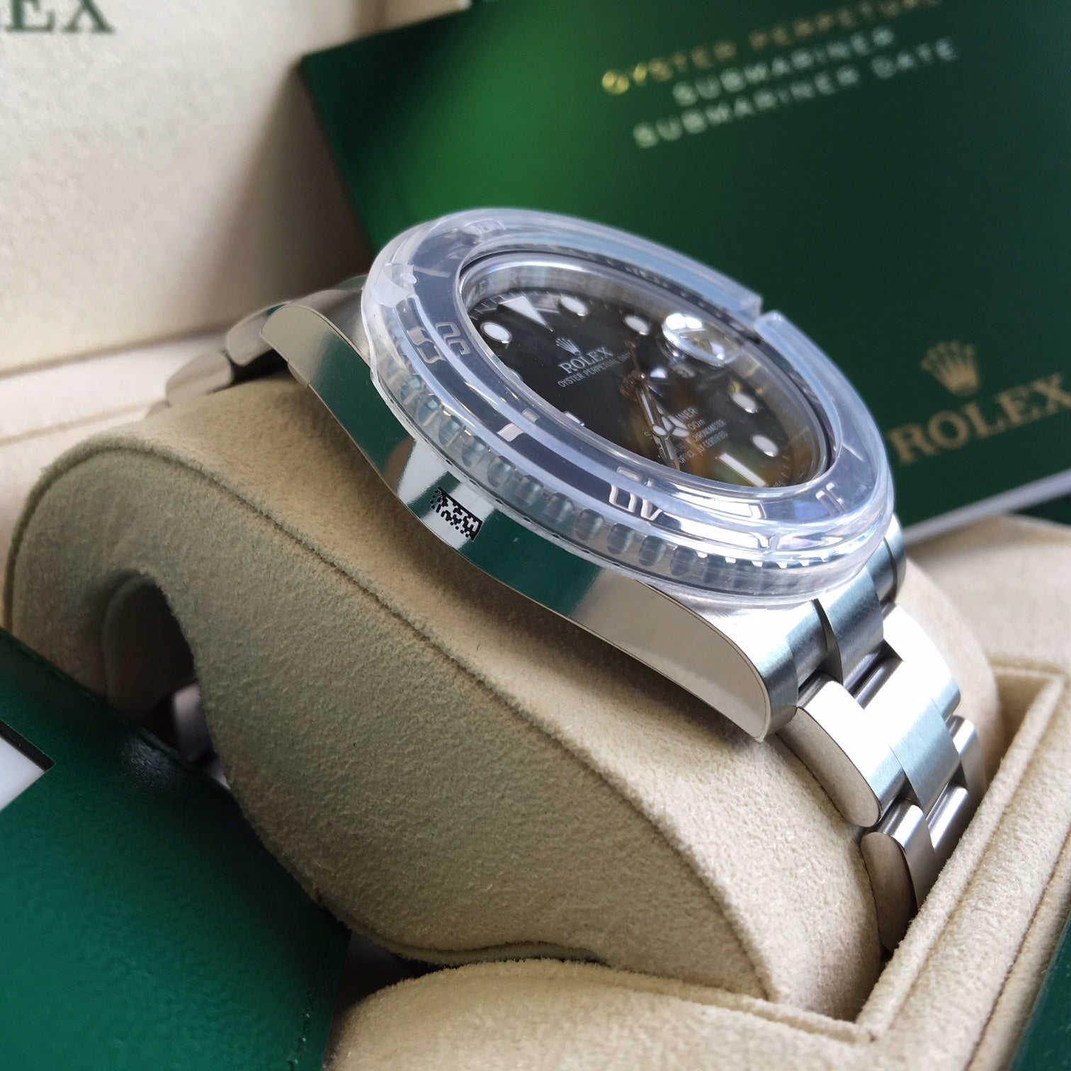 unworn_rolex_submariner_116610_ln_ceramic_watch_collectors_1_.jpg